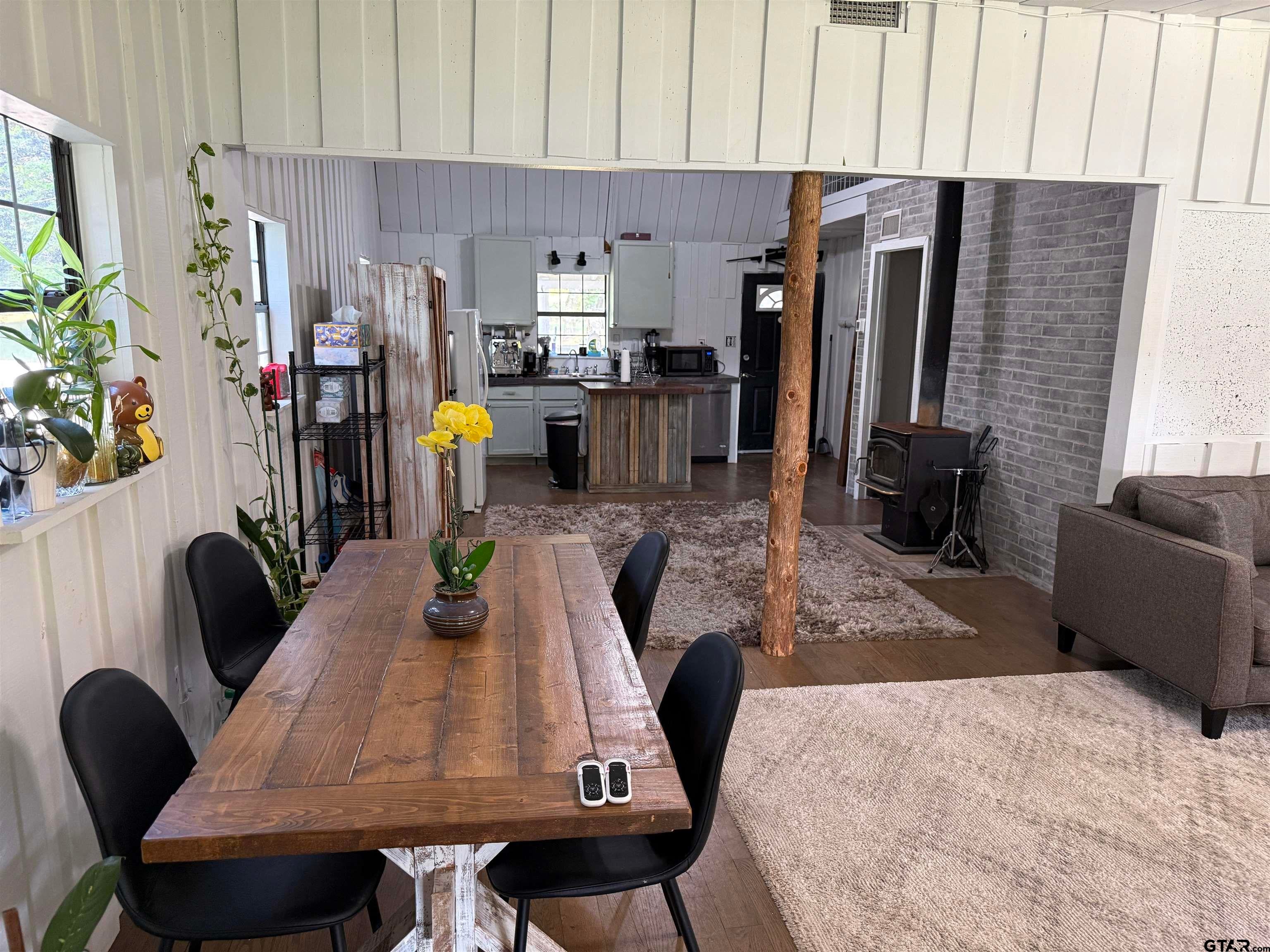 Lindale, Texas, 75771, United States, 1 Bedroom Bedrooms, ,1 BathroomBathrooms,Residential,Active,1941103