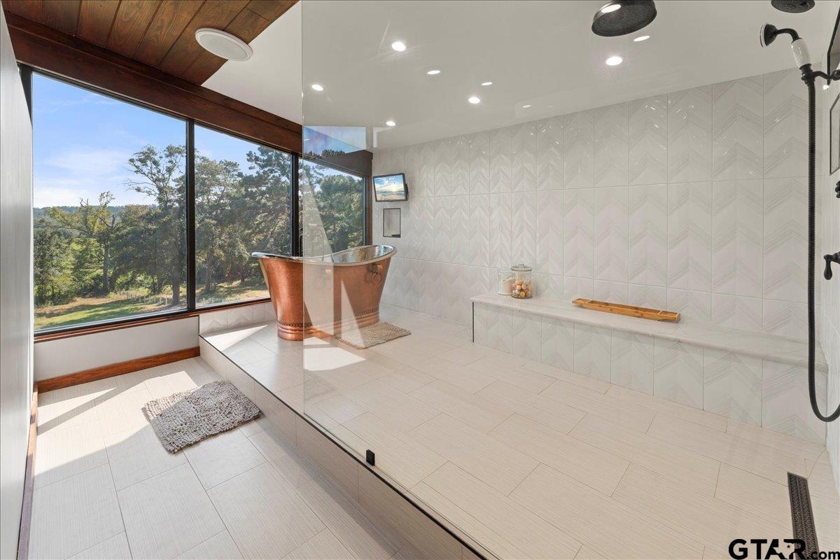 Tyler, Texas, 75706, United States, 3 Bedrooms Bedrooms, ,3 BathroomsBathrooms,Residential,Active,1944458