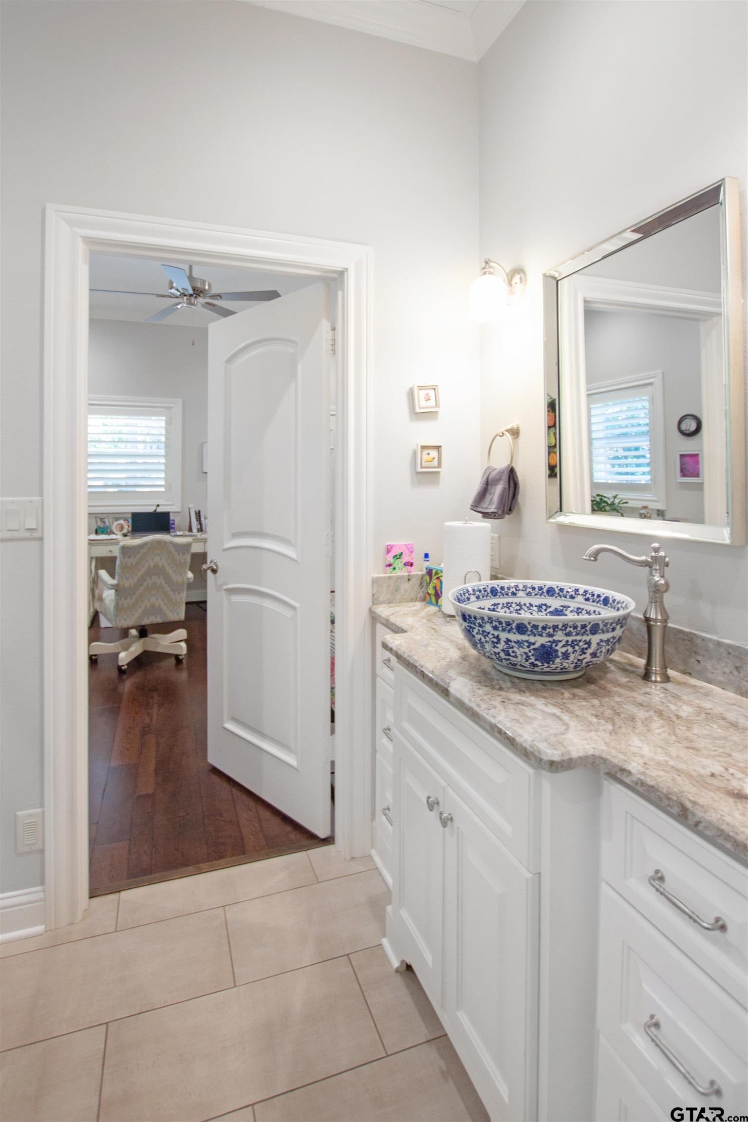 Flint, Texas, 75762, United States, 5 Bedrooms Bedrooms, ,6 BathroomsBathrooms,Residential,Active,1987250