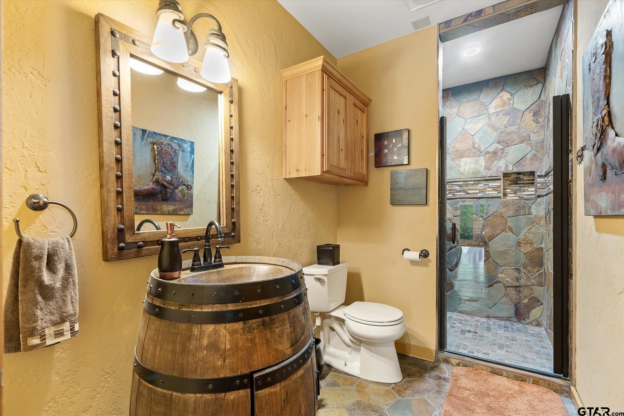 Edgewood, Texas, 75117, United States, ,3 BathroomsBathrooms,Residential,Active,1831824
