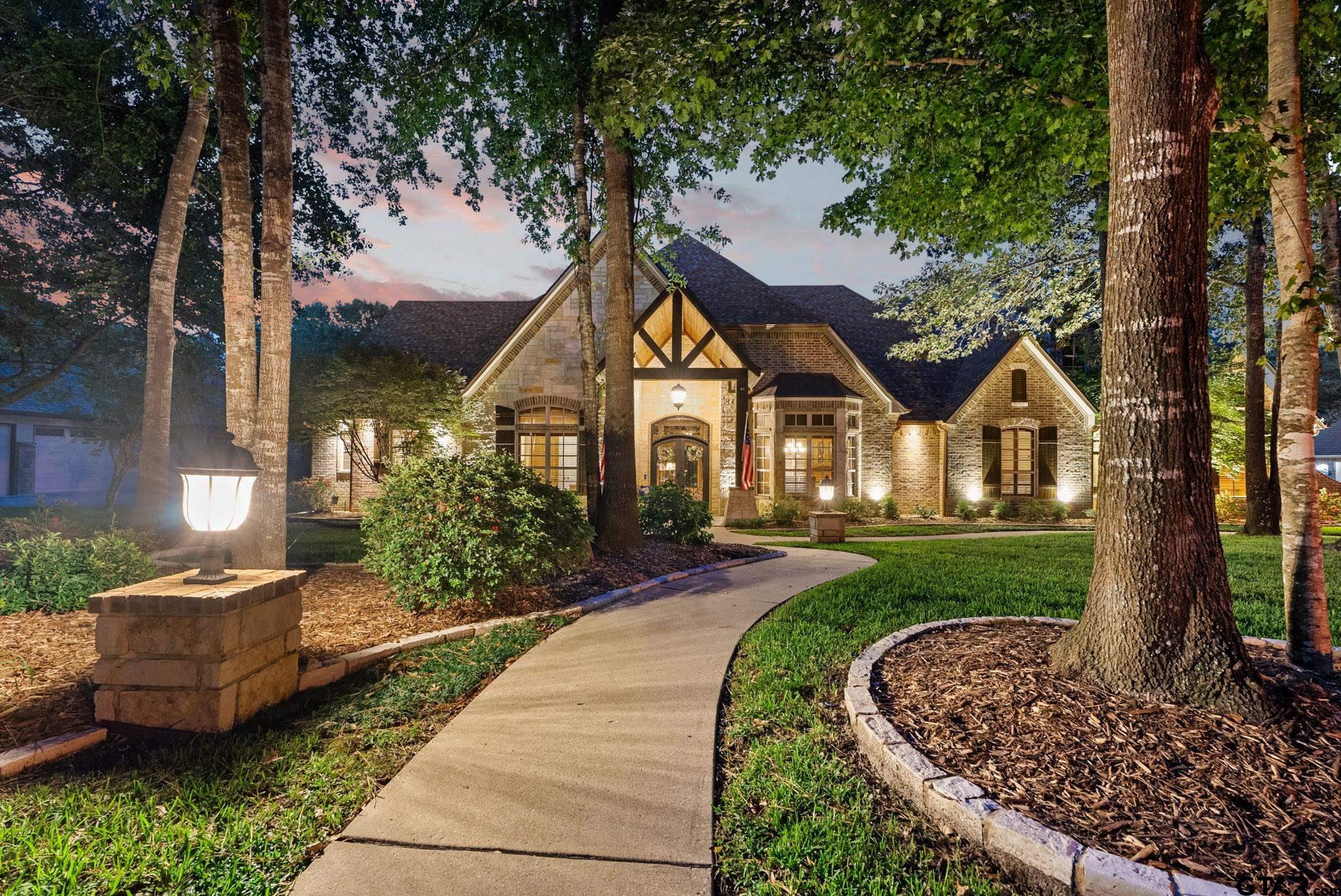 Tyler, Texas, 75707, United States, 4 Bedrooms Bedrooms, ,4 BathroomsBathrooms,Residential,Active,1944068