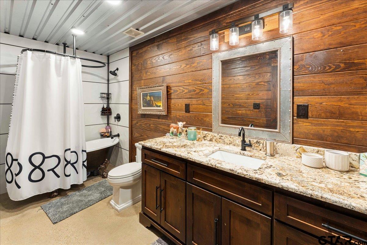 Tyler, Texas, 75706, United States, 3 Bedrooms Bedrooms, ,3 BathroomsBathrooms,Residential,Active,1944458