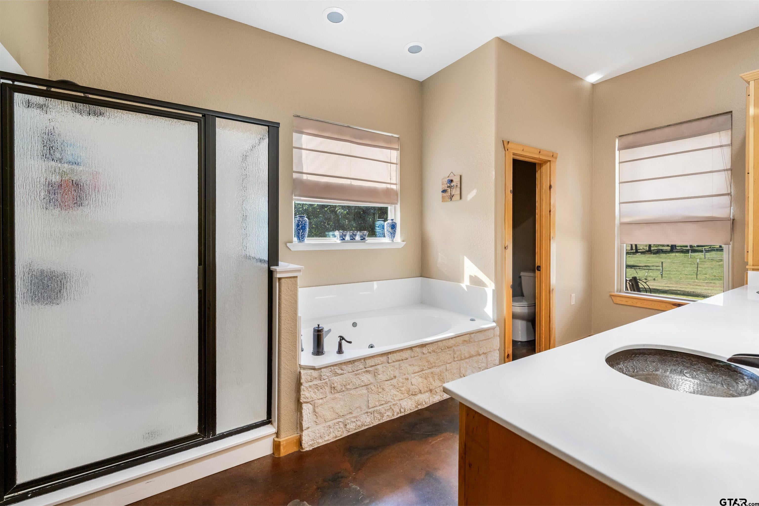 Chandler, Texas, 75758, United States, 3 Bedrooms Bedrooms, ,3 BathroomsBathrooms,Residential,Active,1905365