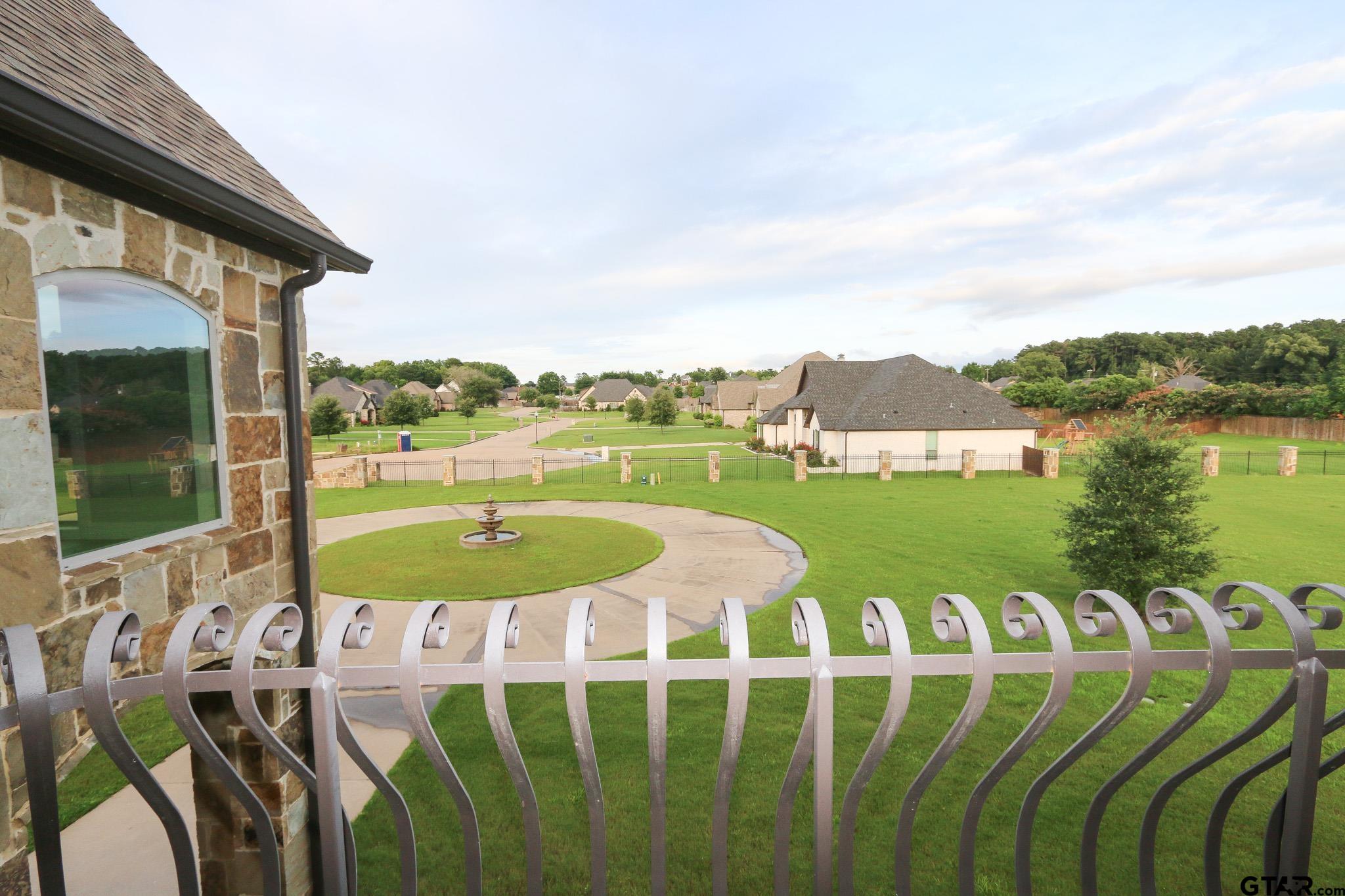 Tyler, Texas, 75703, United States, 6 Bedrooms Bedrooms, ,9 BathroomsBathrooms,Residential,Active,1953435