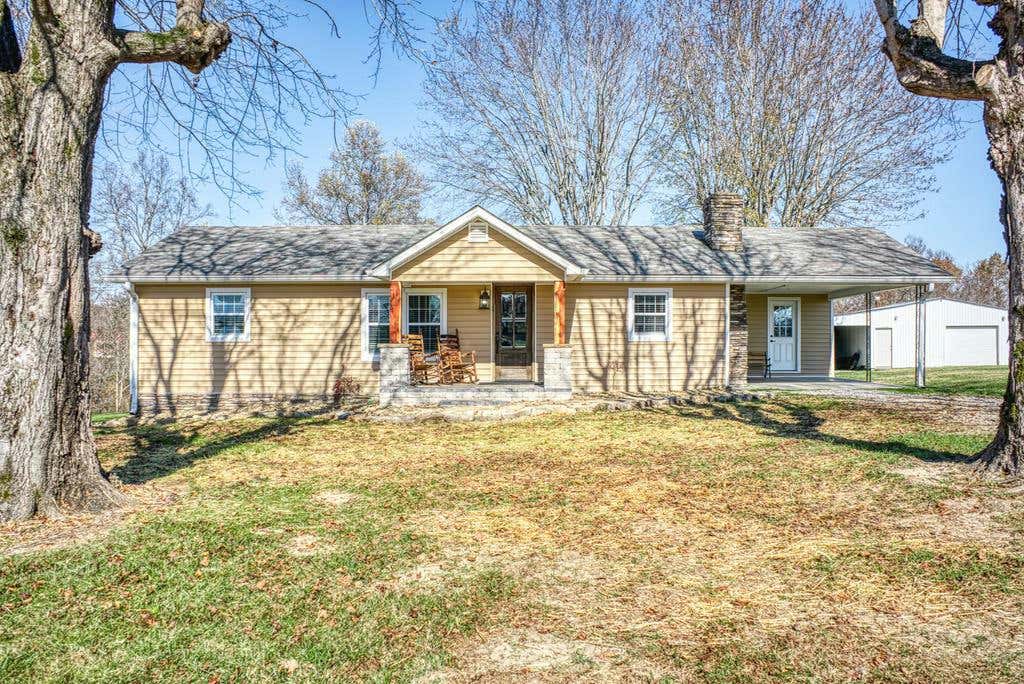 6833 NASH RD, BAXTER, TN 38544, photo 1 of 58