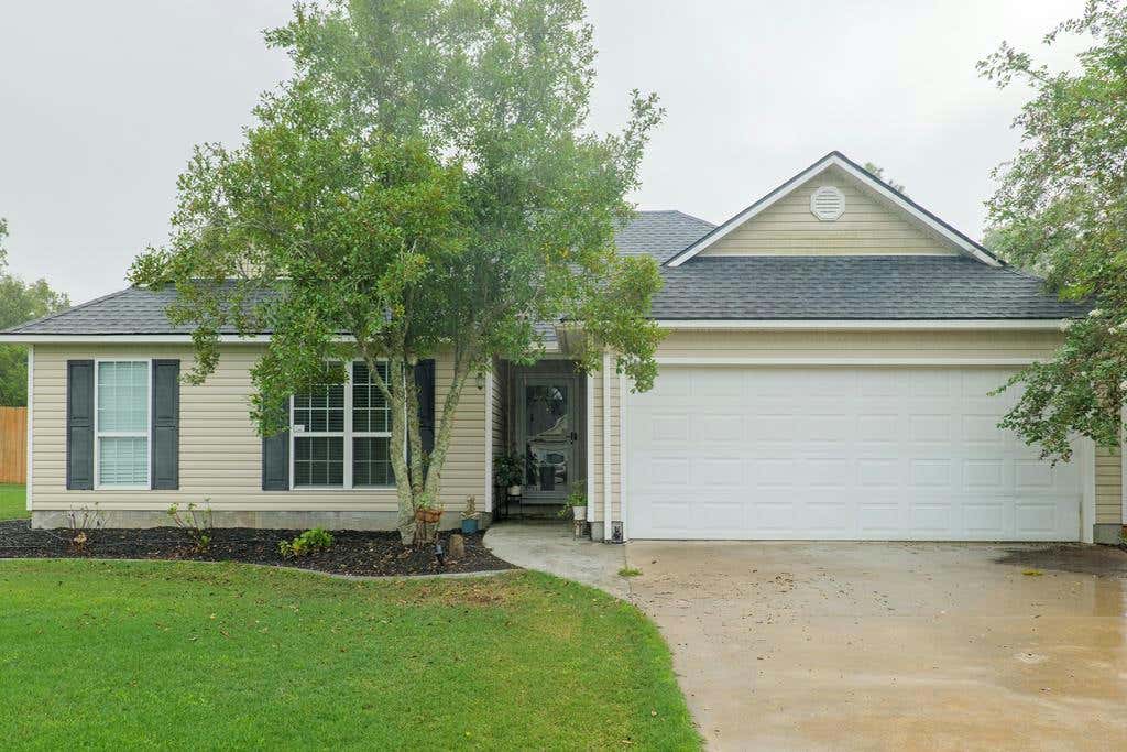 12 ELEANOR PL, RAY CITY, GA 31645, photo 1 of 26