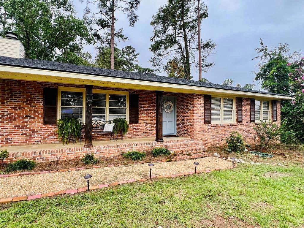 1203 DELLWOOD DR, VALDOSTA, GA 31602, photo 1 of 35