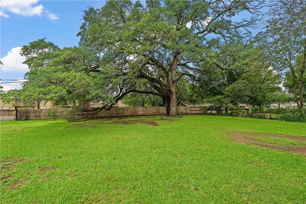 2428 S 2ND ST, WACO, TX 76706, photo 4 of 38