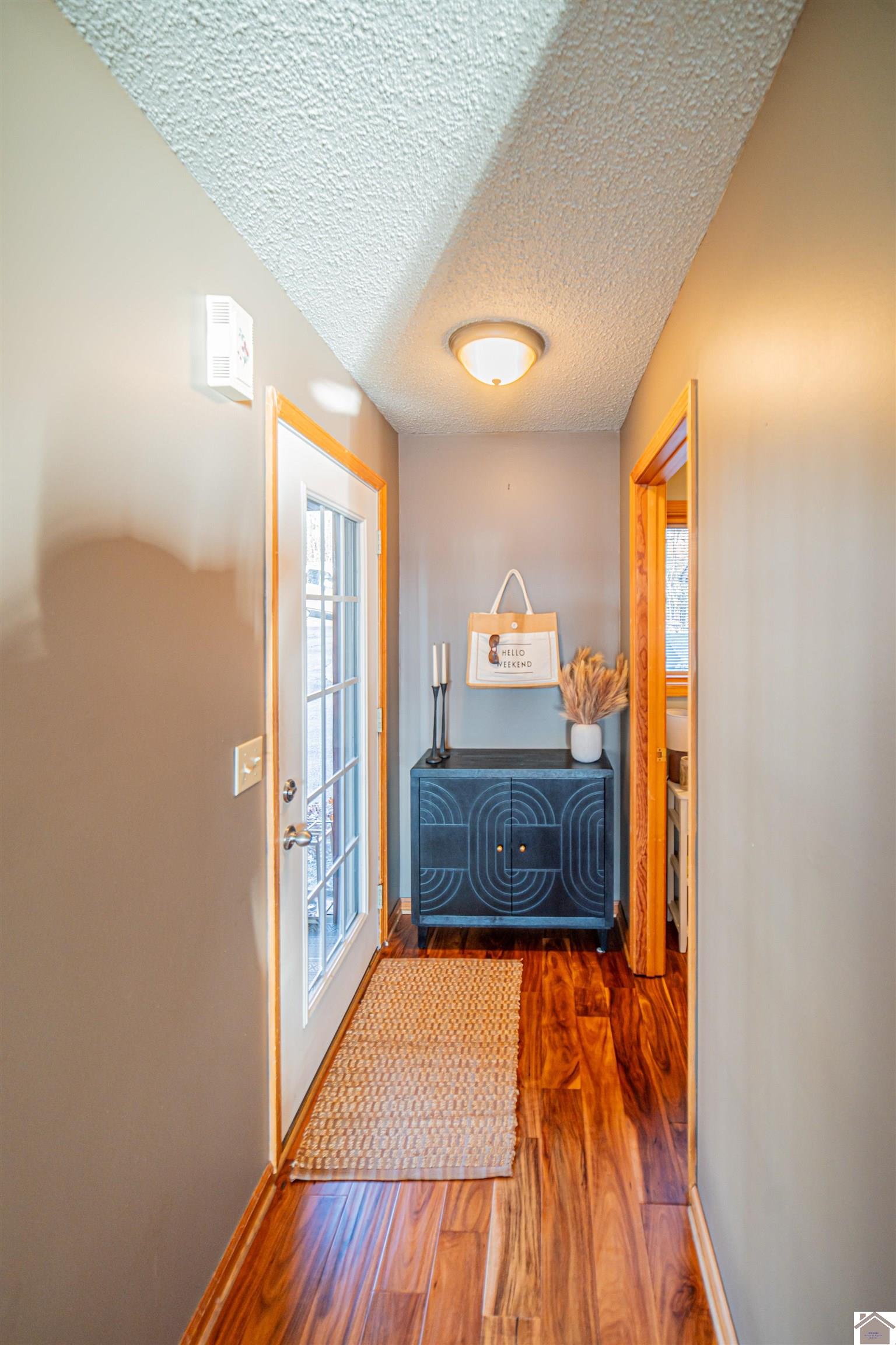 Eddyville, Kentucky, 42038, United States, 3 Bedrooms Bedrooms, ,3 BathroomsBathrooms,Residential,Active,1999917