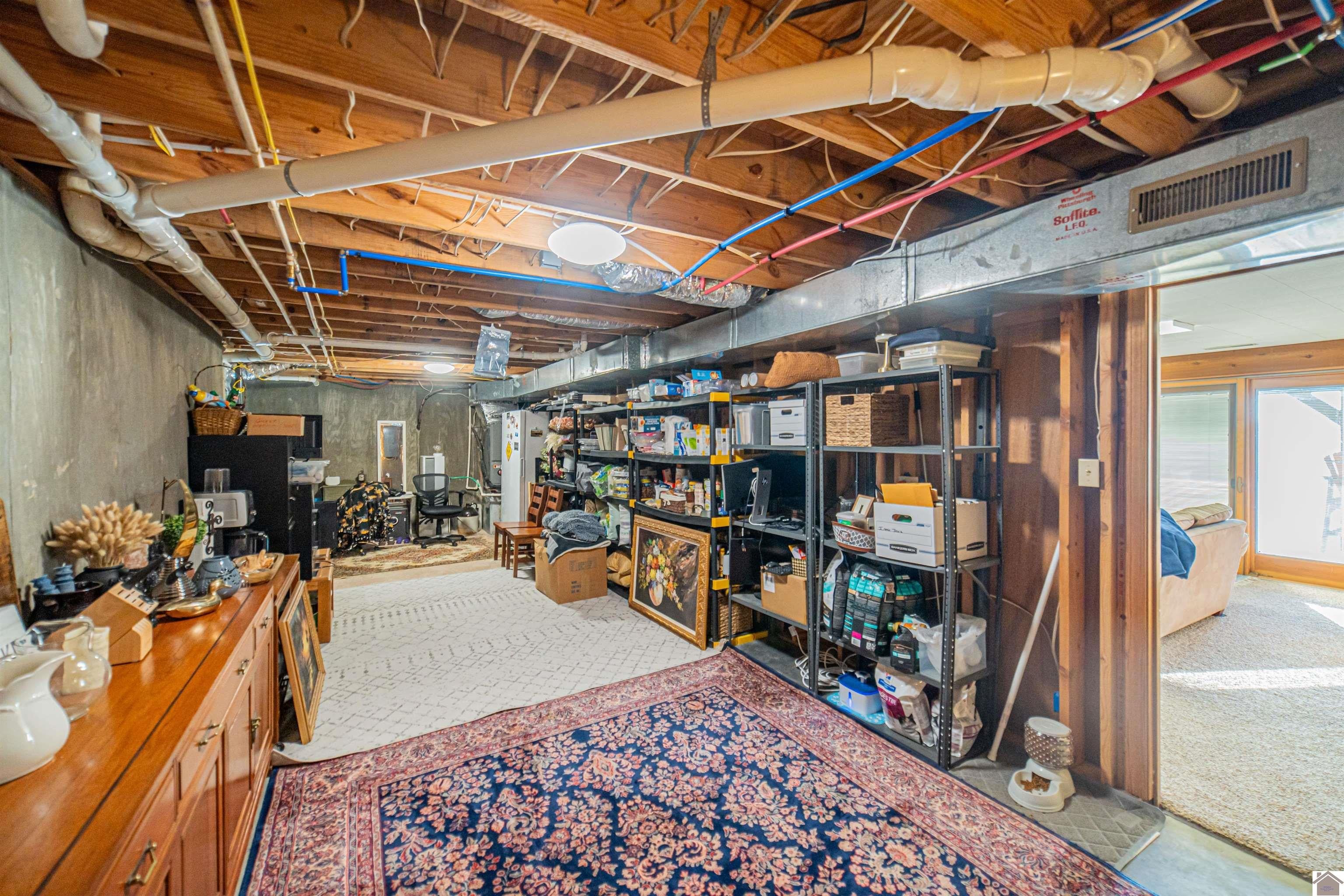 Eddyville, Kentucky, 42038, United States, 3 Bedrooms Bedrooms, ,3 BathroomsBathrooms,Residential,Active,1999917