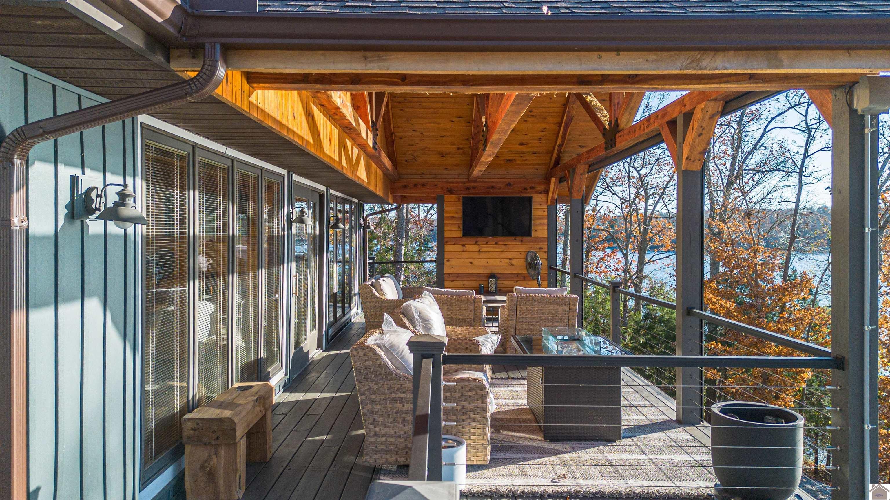 Eddyville, Kentucky, 42038, United States, 3 Bedrooms Bedrooms, ,3 BathroomsBathrooms,Residential,Active,1999917