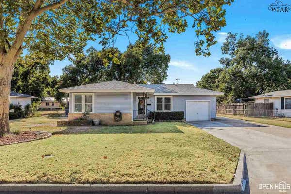 304 S HOLLY ST, BURKBURNETT, TX 76354 - Image 1