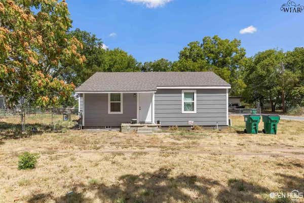 715 E COLLEGE ST, BURKBURNETT, TX 76354 - Image 1