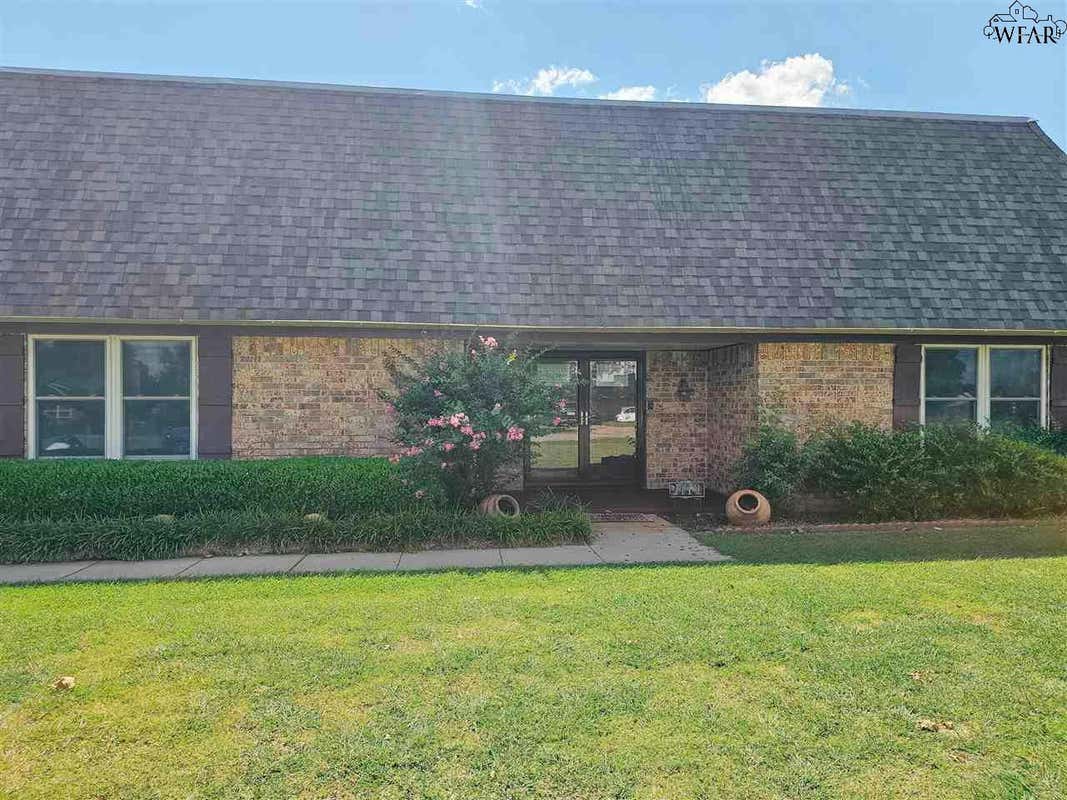 1410 CHAPARRAL RD, BURKBURNETT, TX 76354, photo 1 of 30