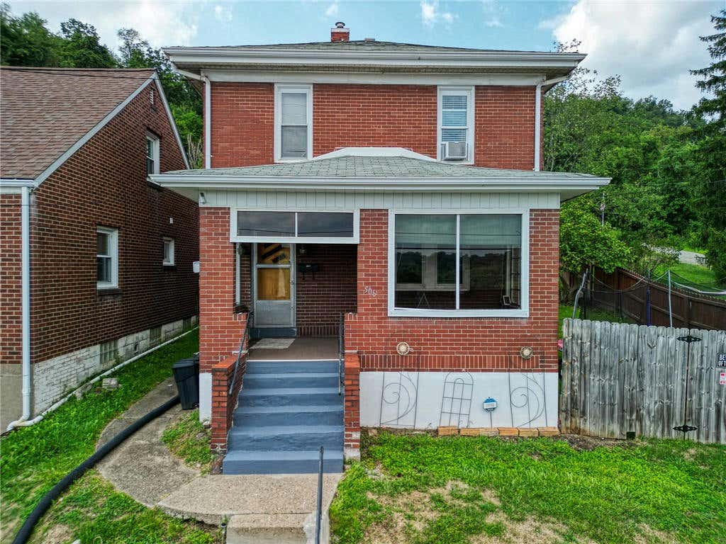 506 W 9TH AVE, TARENTUM, PA 15084, photo 1 of 35