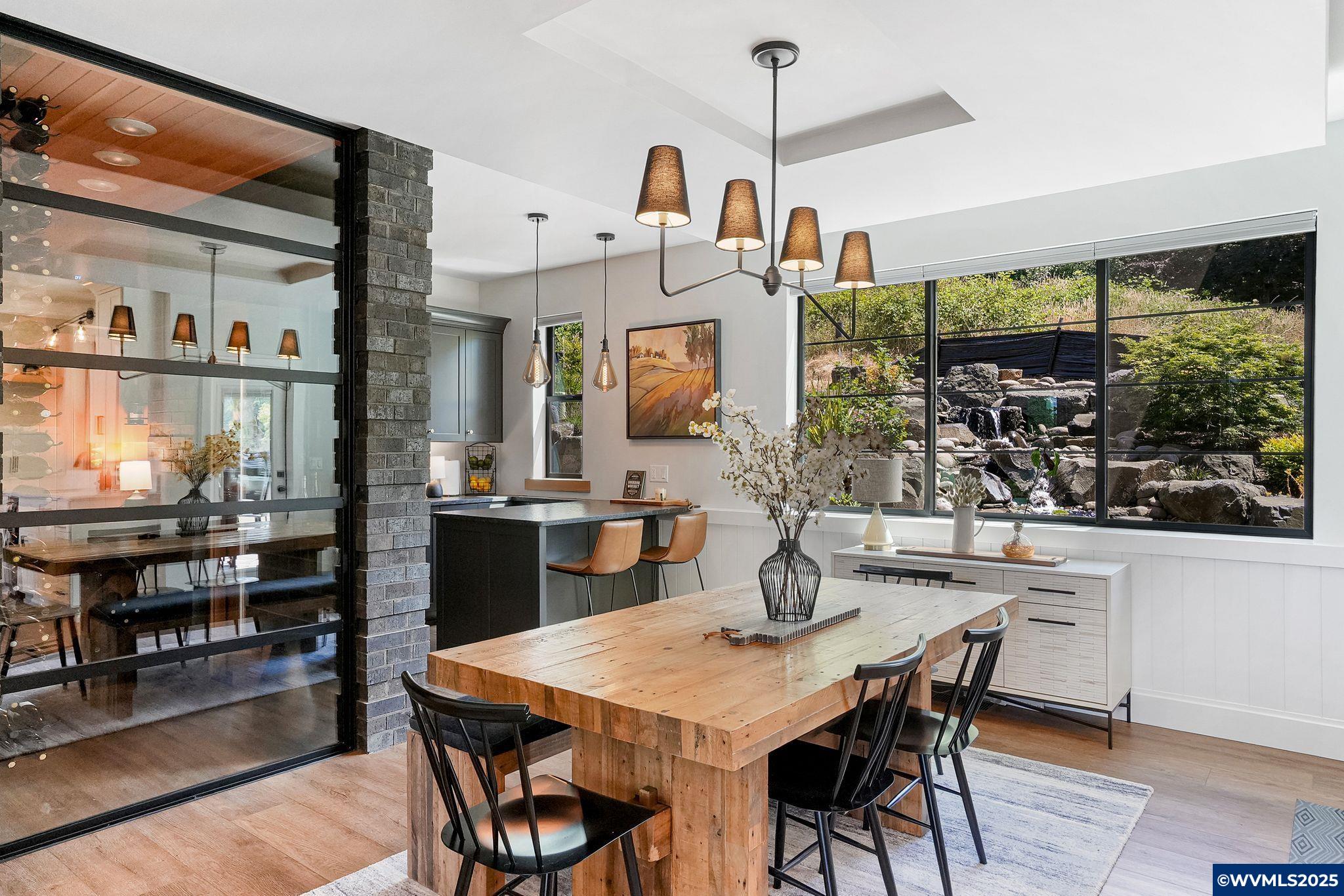 Salem, Oregon, 97302, United States, 5 Bedrooms Bedrooms, ,4 BathroomsBathrooms,Residential,Active,1888951