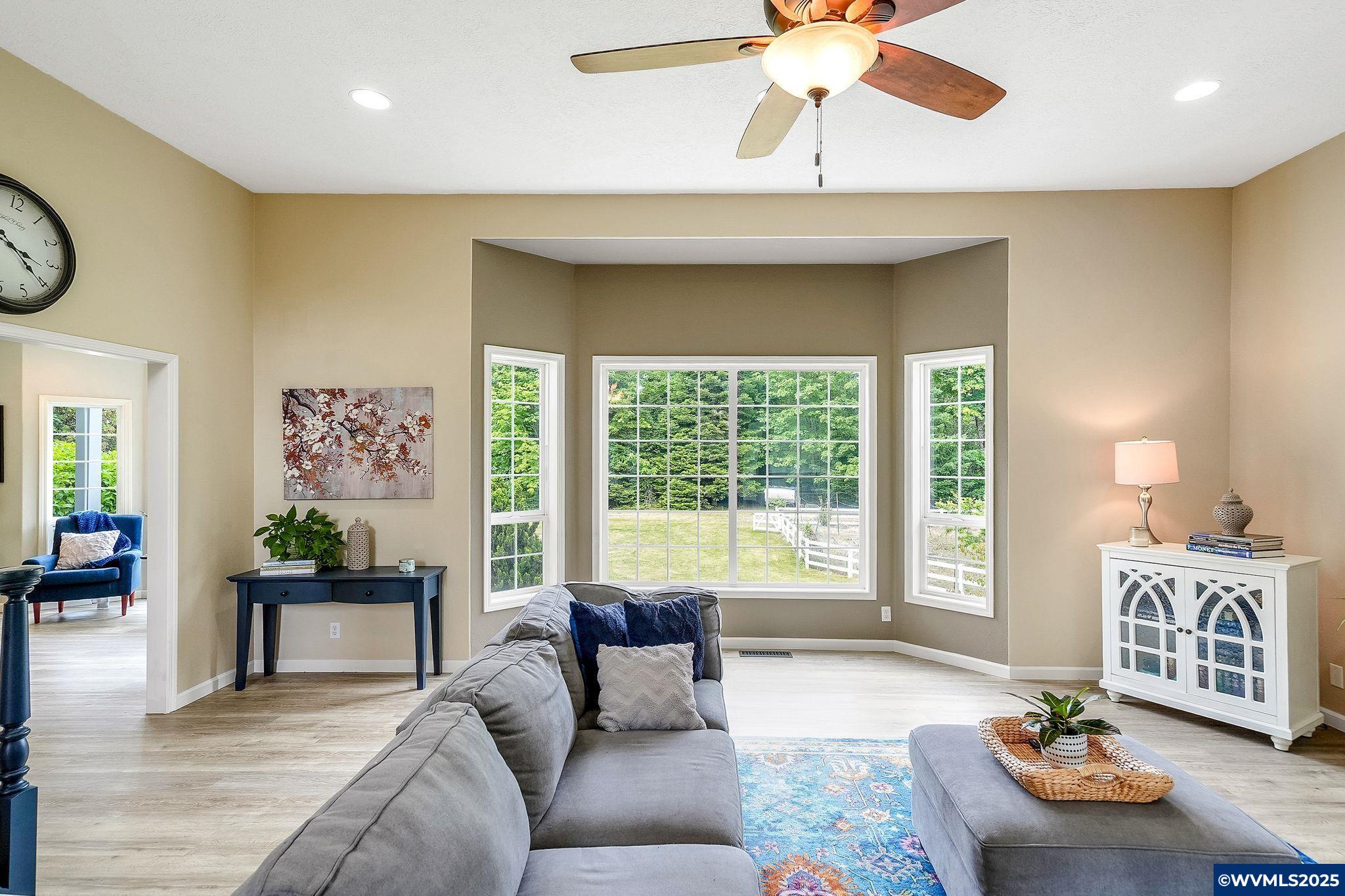 Salem, Oregon, 97302, United States, ,5 BathroomsBathrooms,Residential,Active,1849214