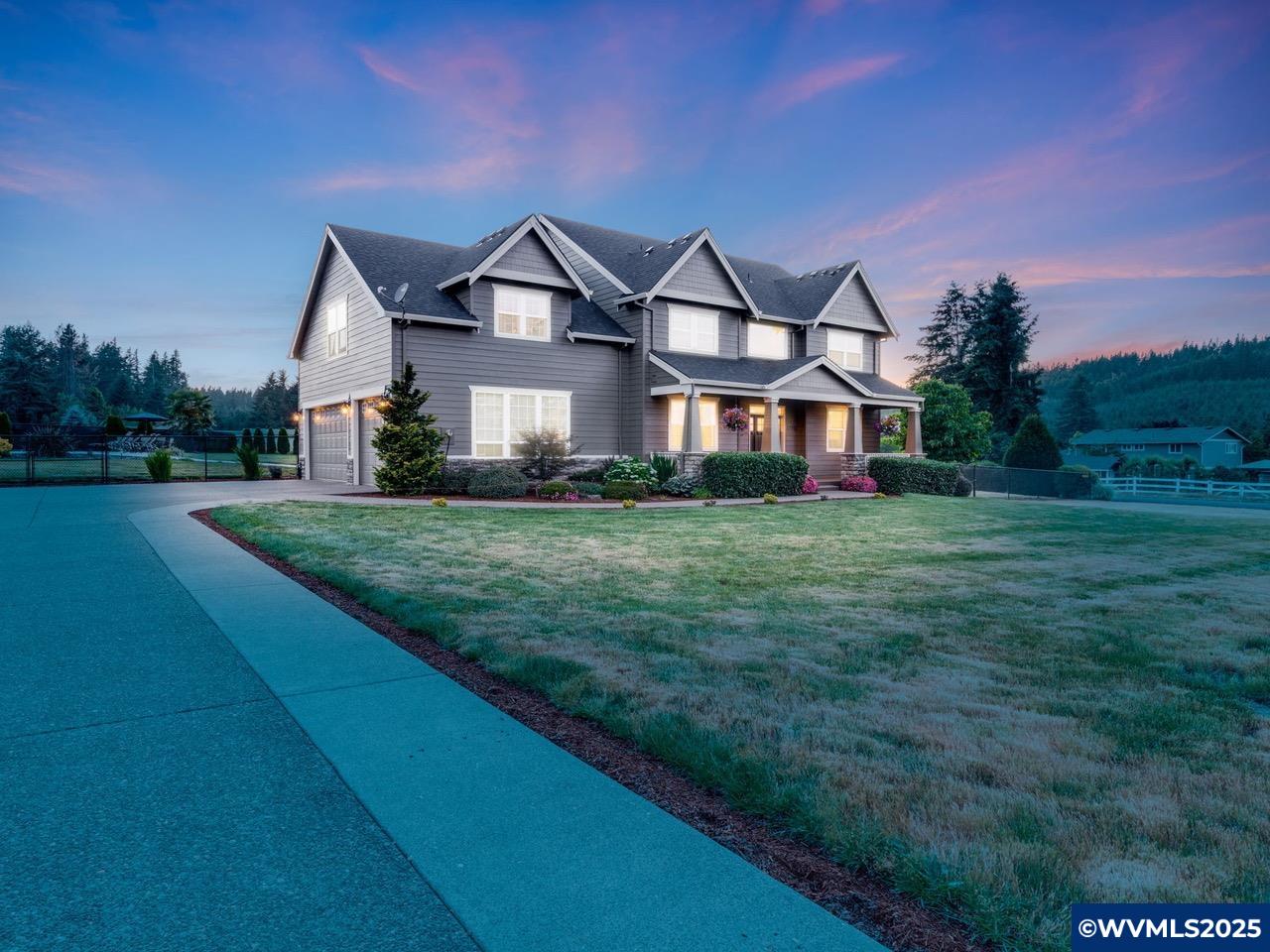 Oregon City, Oregon, 97045, United States, 4 Bedrooms Bedrooms, ,3 BathroomsBathrooms,Residential,Active,1922672