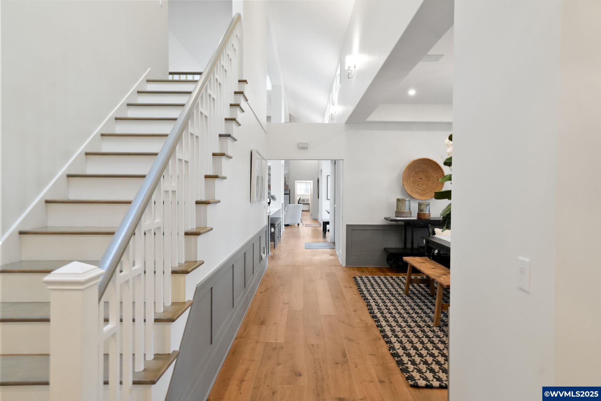 Salem, Oregon, 97302, United States, 5 Bedrooms Bedrooms, ,5 BathroomsBathrooms,Residential,Active,1993680