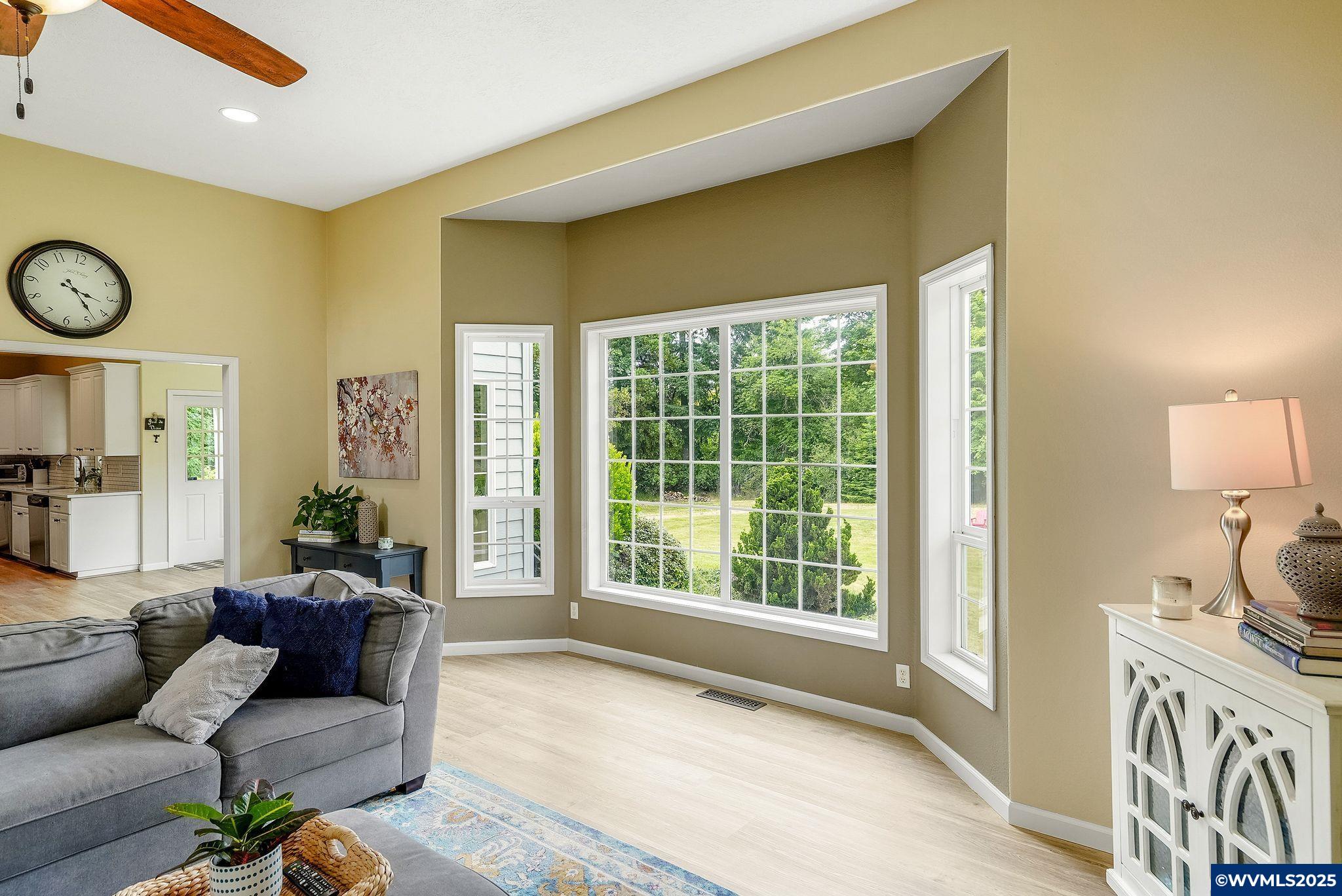 Salem, Oregon, 97302, United States, ,5 BathroomsBathrooms,Residential,Active,1849214