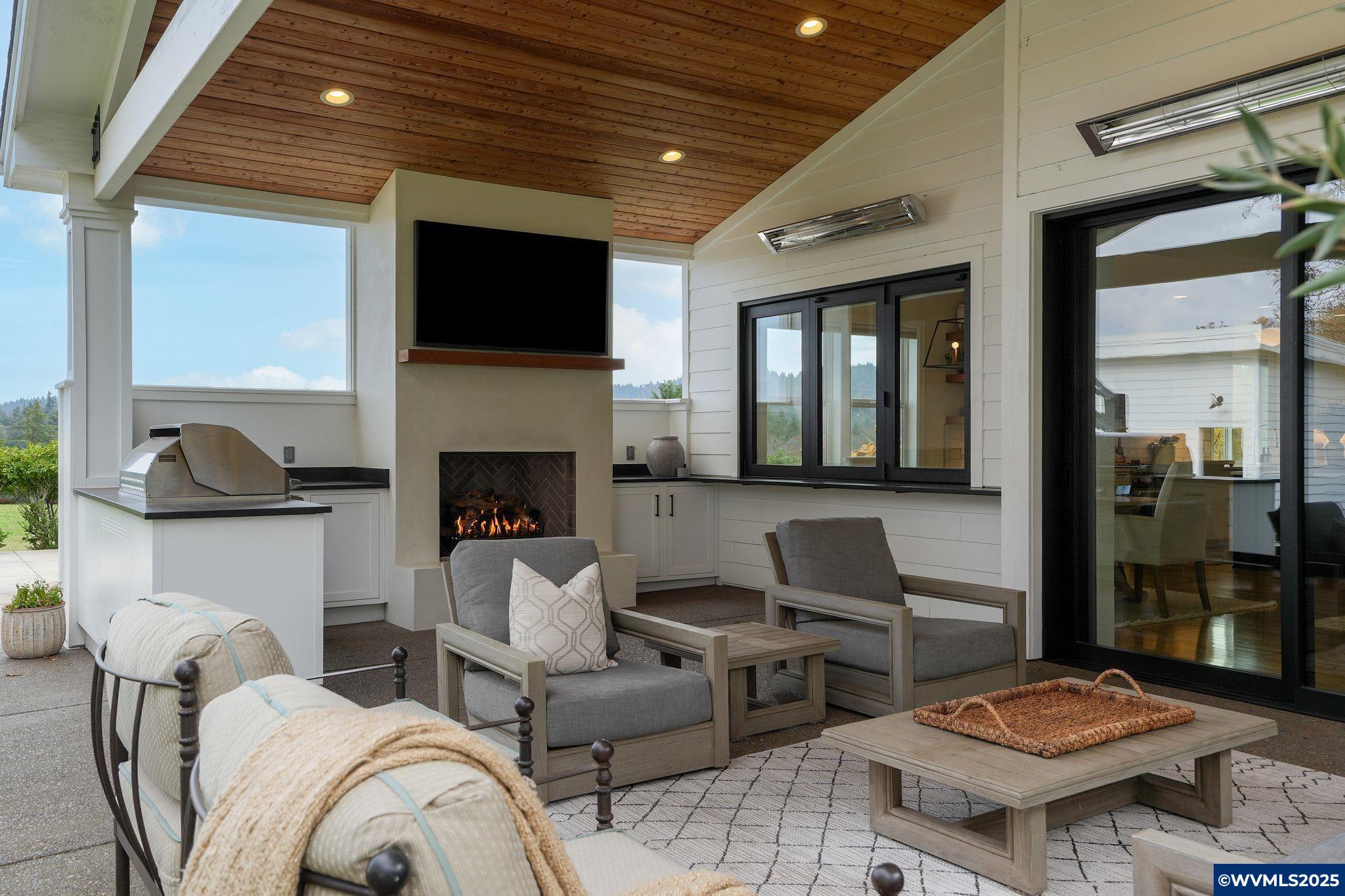 Salem, Oregon, 97302, United States, 5 Bedrooms Bedrooms, ,4 BathroomsBathrooms,Residential,Active,1992265