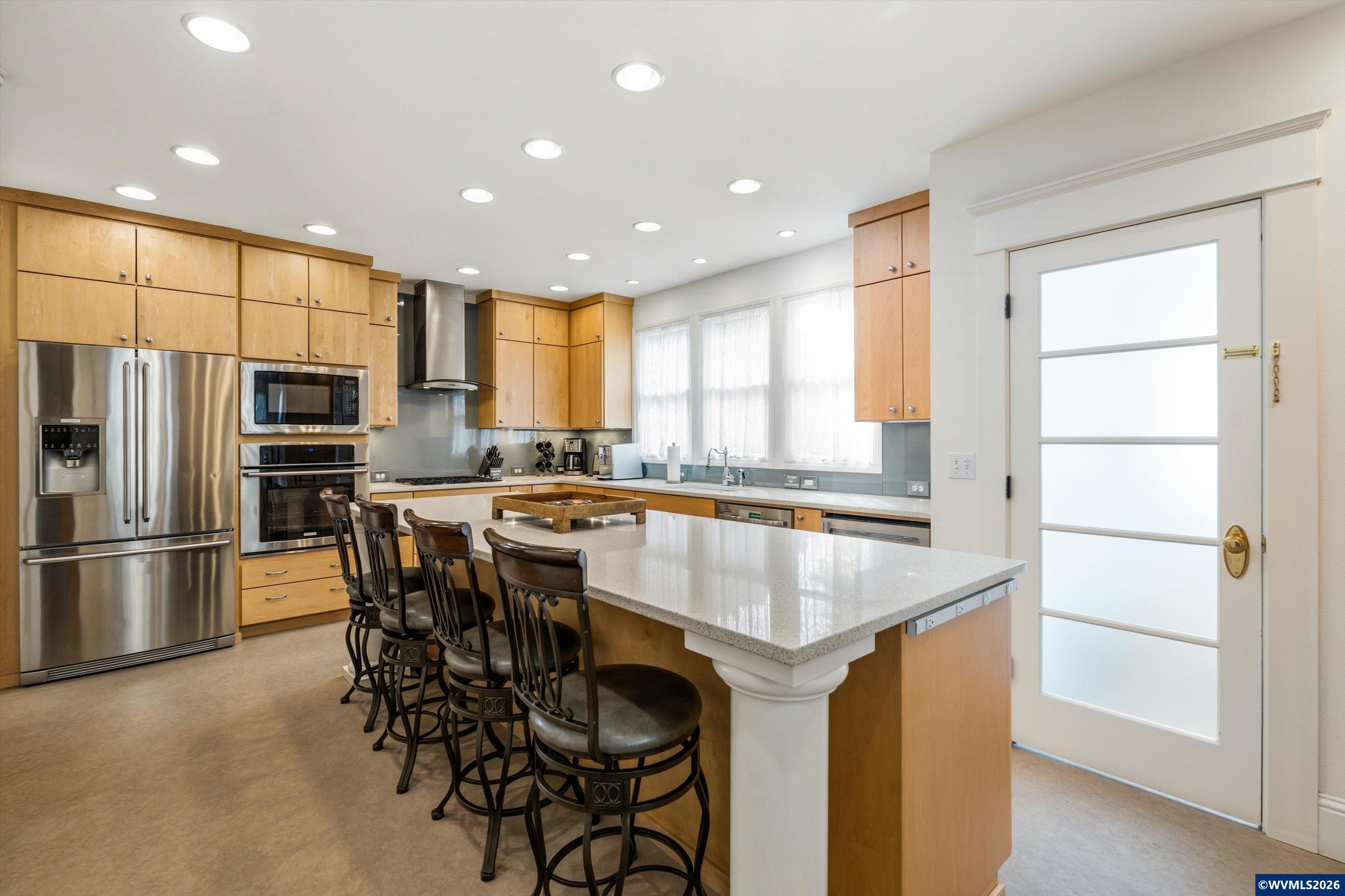 Corvallis, Oregon, 97330, United States, 6 Bedrooms Bedrooms, ,5 BathroomsBathrooms,Residential,Active,2032418
