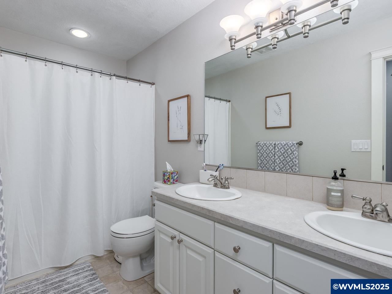 Oregon City, Oregon, 97045, United States, 4 Bedrooms Bedrooms, ,3 BathroomsBathrooms,Residential,Active,1922672