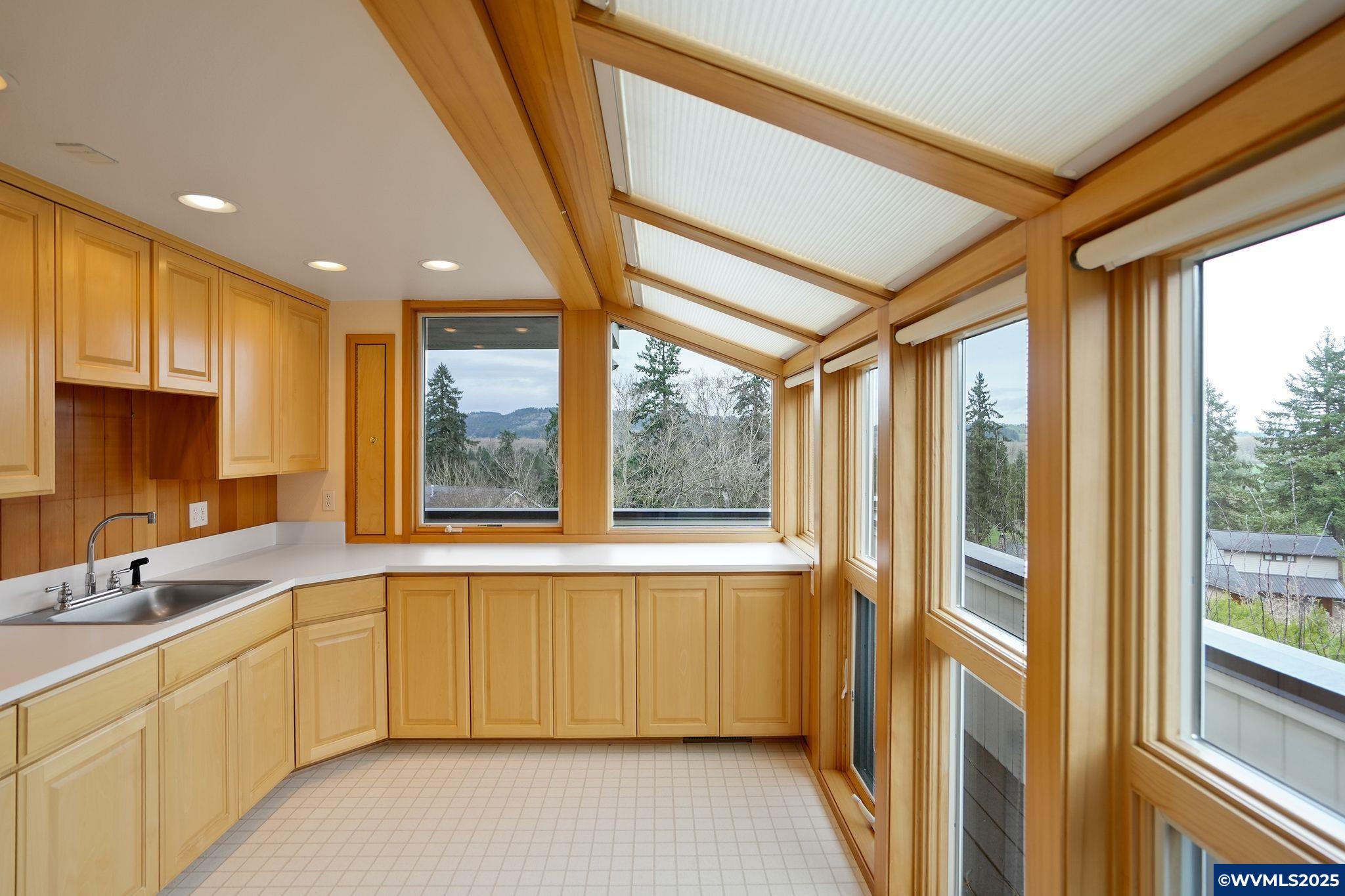 Salem, Oregon, 97302, United States, 3 Bedrooms Bedrooms, ,4 BathroomsBathrooms,Residential,Active,2007258