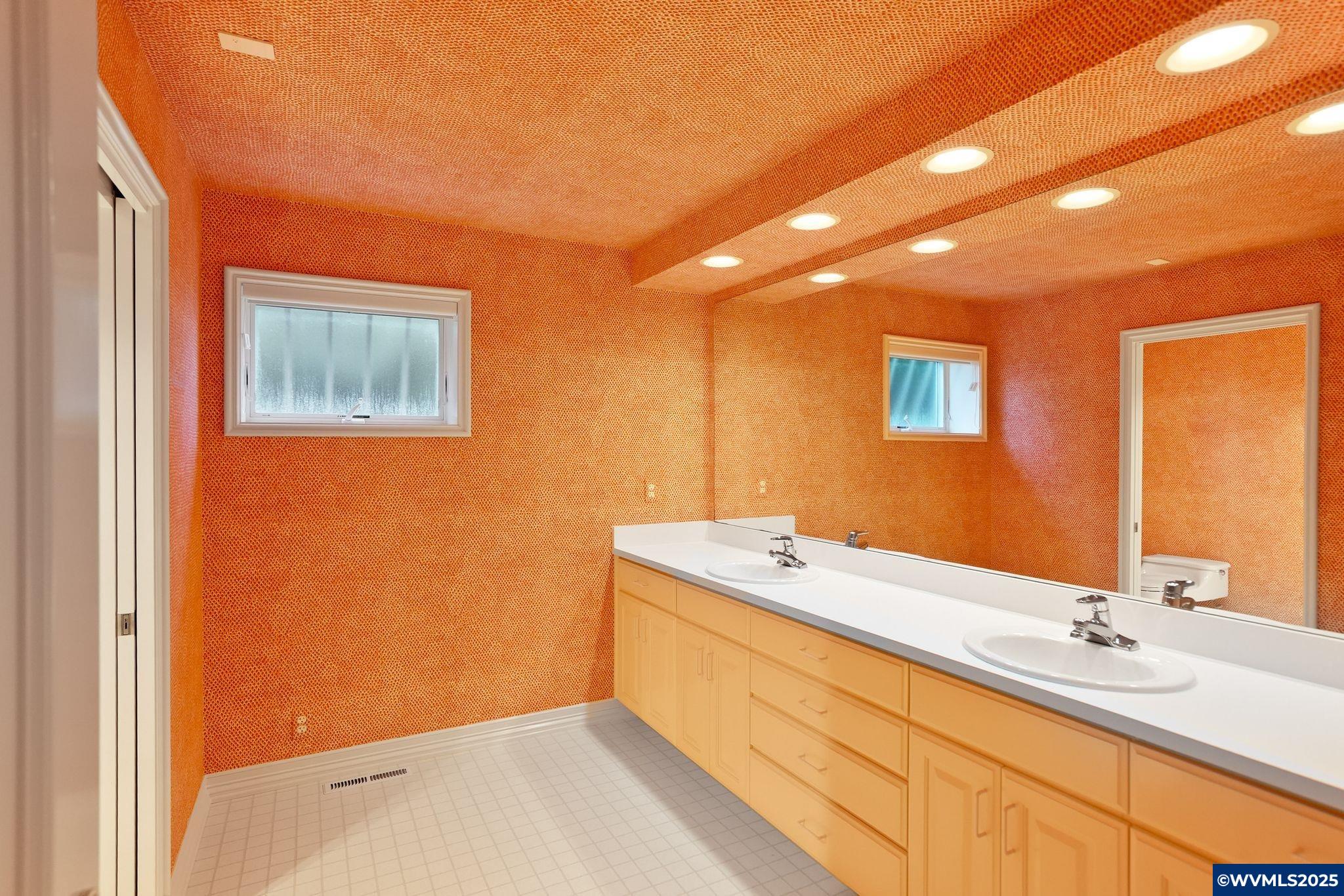 Salem, Oregon, 97302, United States, 3 Bedrooms Bedrooms, ,4 BathroomsBathrooms,Residential,Active,2007258