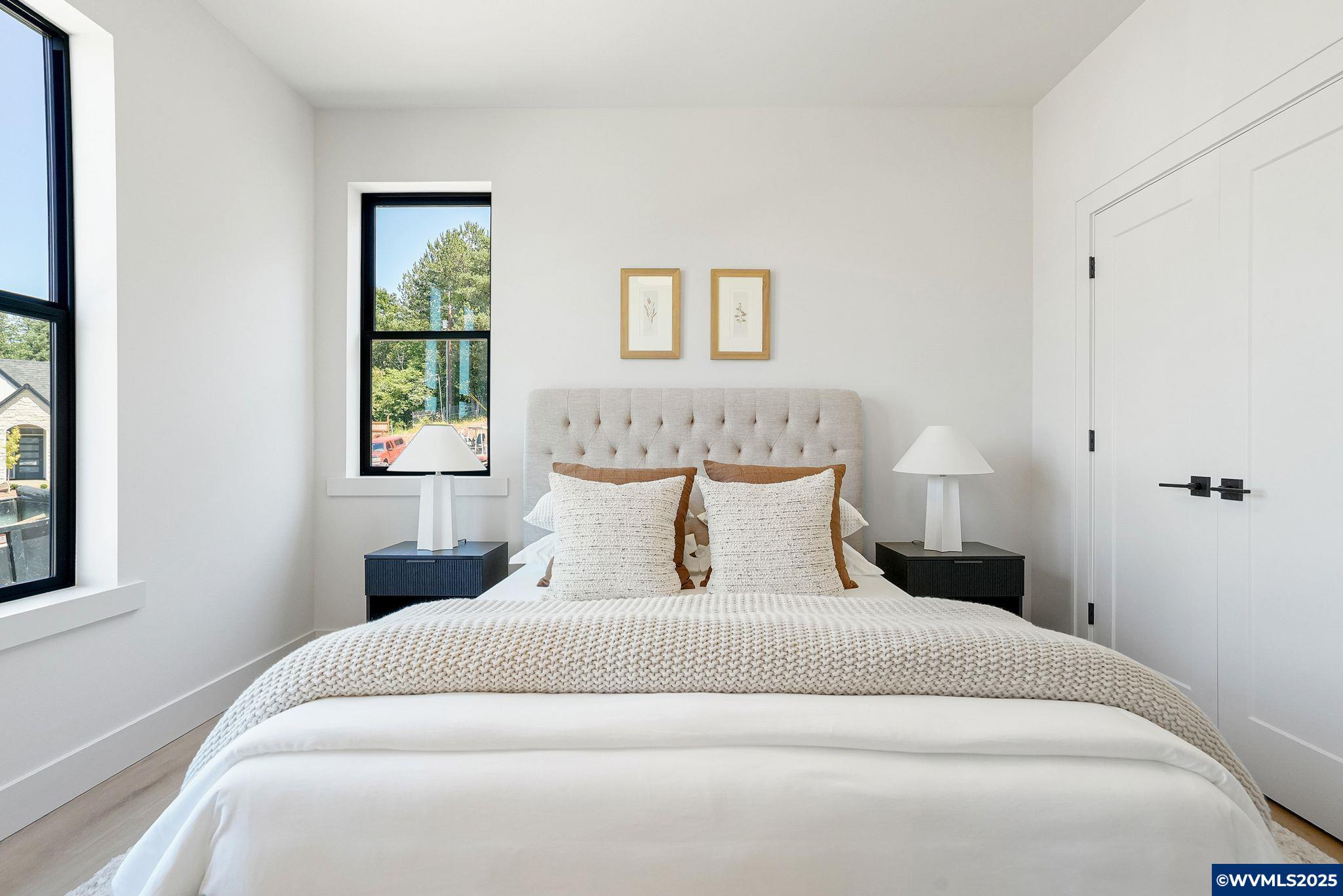 Salem, Oregon, 97302, United States, 3 Bedrooms Bedrooms, ,4 BathroomsBathrooms,Residential,Active,1889351