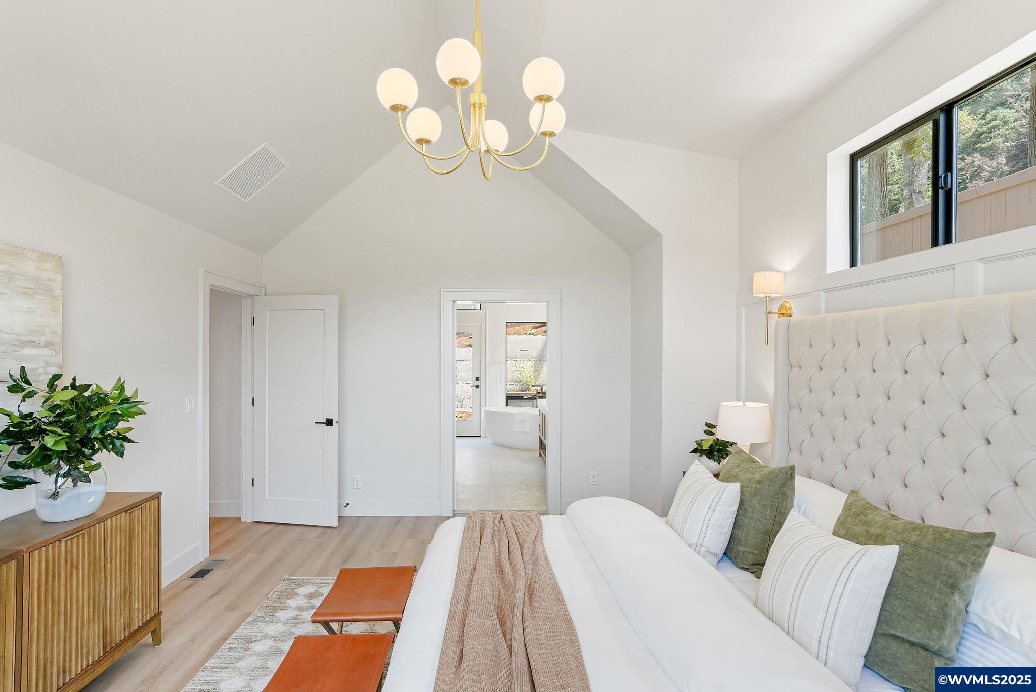 Salem, Oregon, 97302, United States, 3 Bedrooms Bedrooms, ,4 BathroomsBathrooms,Residential,Active,1889351