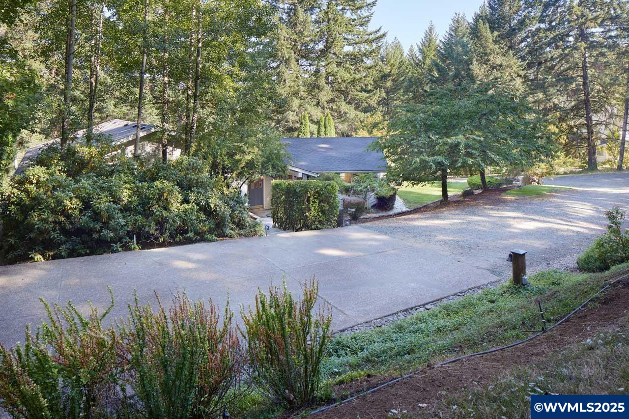 Corvallis, Oregon, 97330, United States, 4 Bedrooms Bedrooms, ,3 BathroomsBathrooms,Residential,Active,1914848