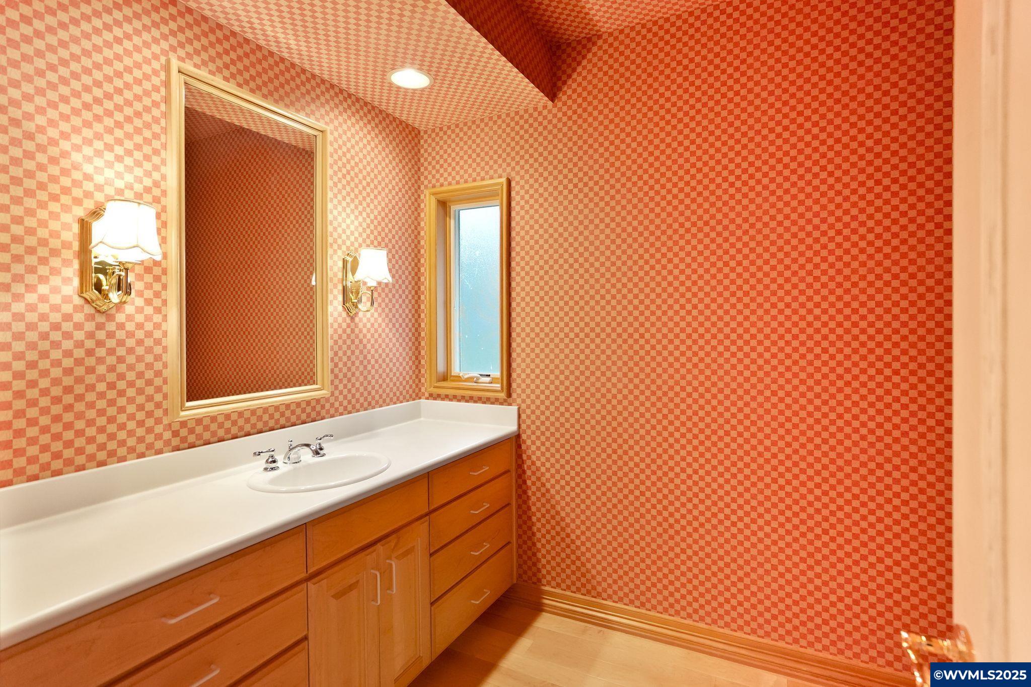 Salem, Oregon, 97302, United States, 3 Bedrooms Bedrooms, ,4 BathroomsBathrooms,Residential,Active,2007258