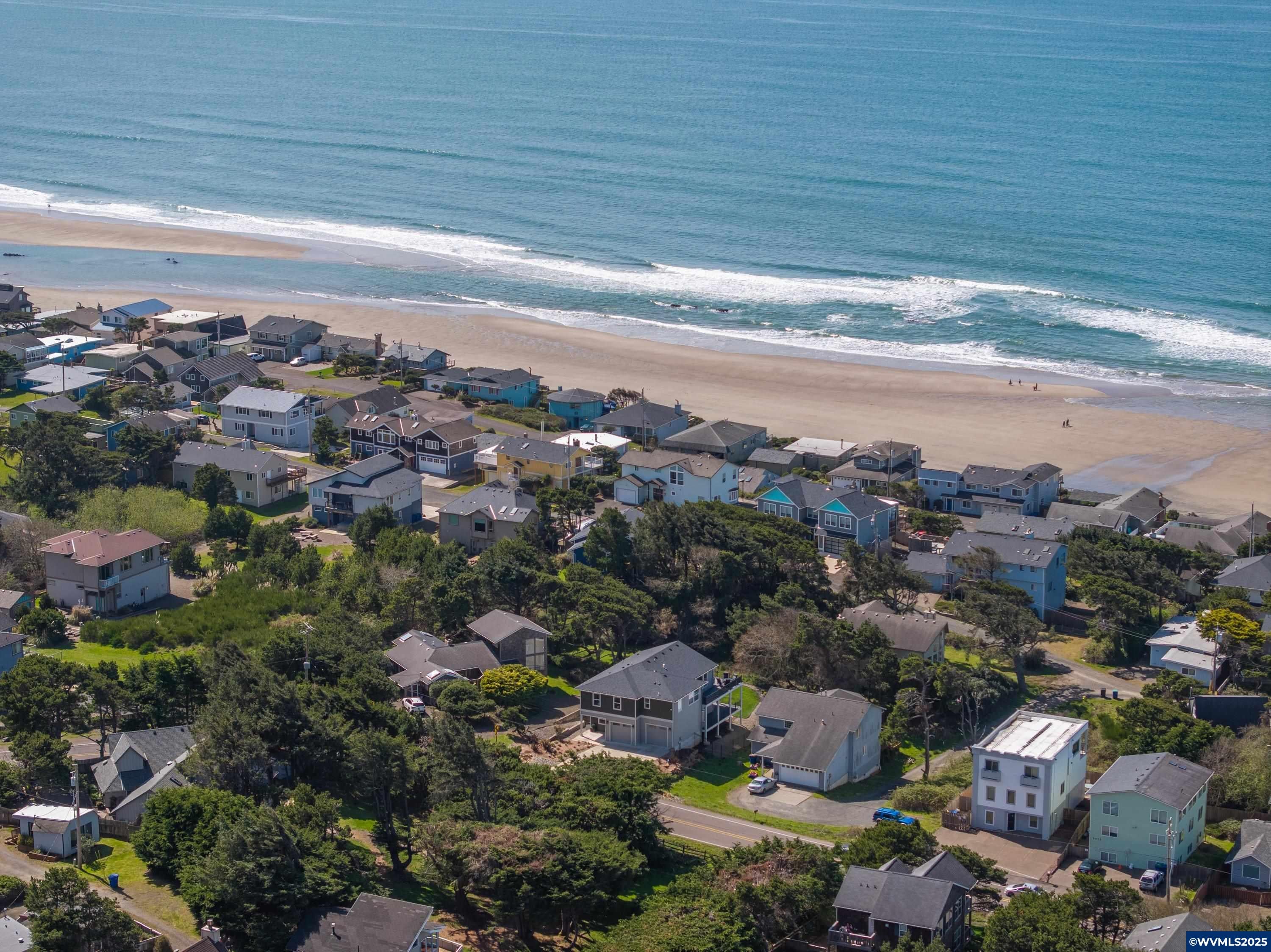 Lincoln City, Oregon, 97367, United States, 3 Bedrooms Bedrooms, ,3 BathroomsBathrooms,Residential,Active,1762853