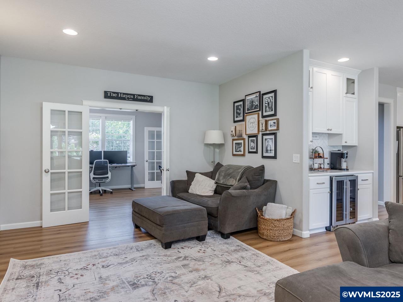 Oregon City, Oregon, 97045, United States, 4 Bedrooms Bedrooms, ,3 BathroomsBathrooms,Residential,Active,1922672