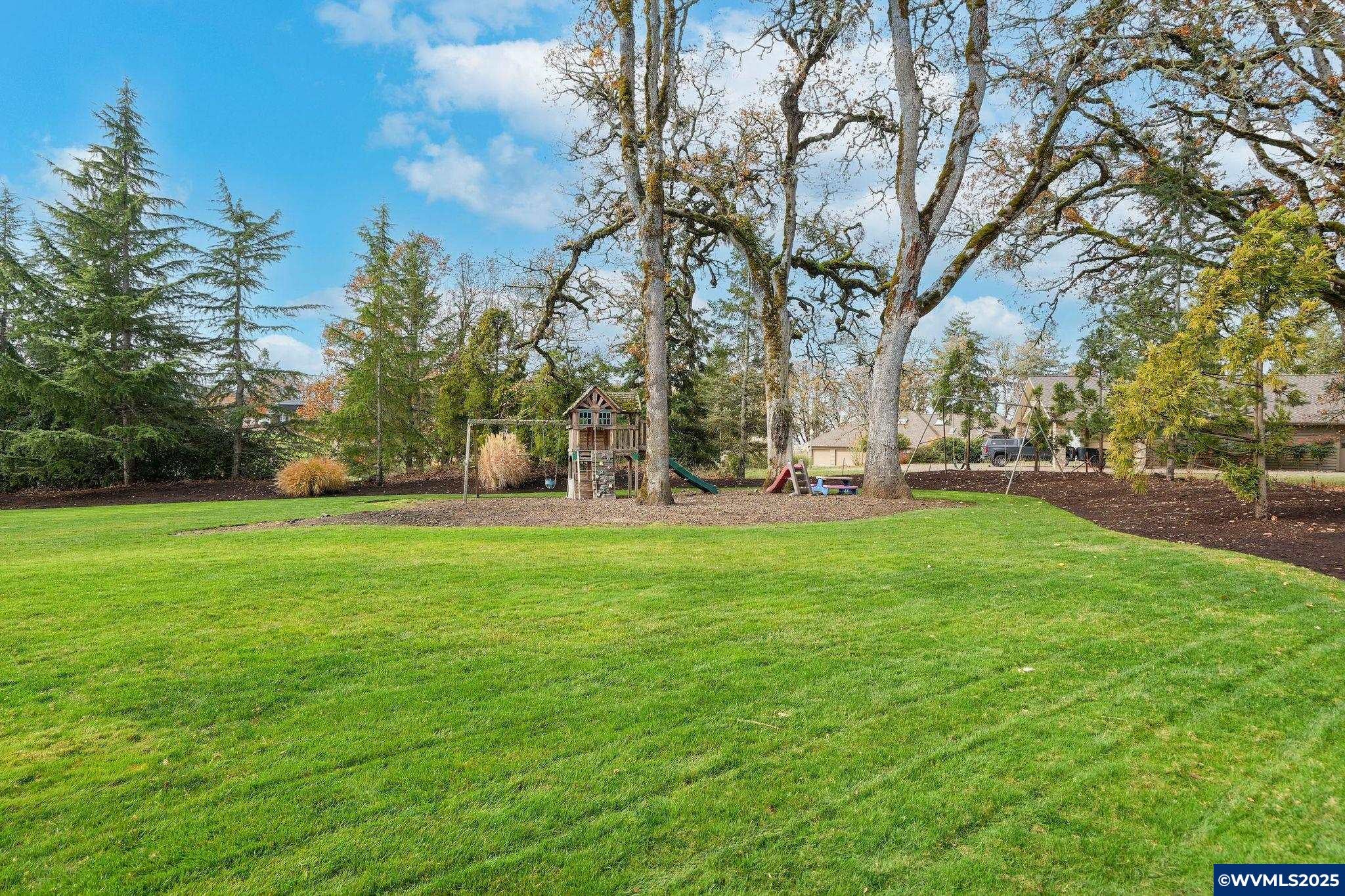 Salem, Oregon, 97302, United States, 5 Bedrooms Bedrooms, ,4 BathroomsBathrooms,Residential,Active,1992265