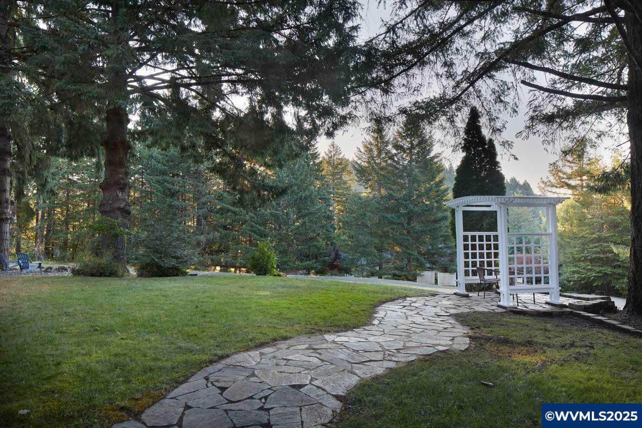 Corvallis, Oregon, 97330, United States, 4 Bedrooms Bedrooms, ,3 BathroomsBathrooms,Residential,Active,1914848