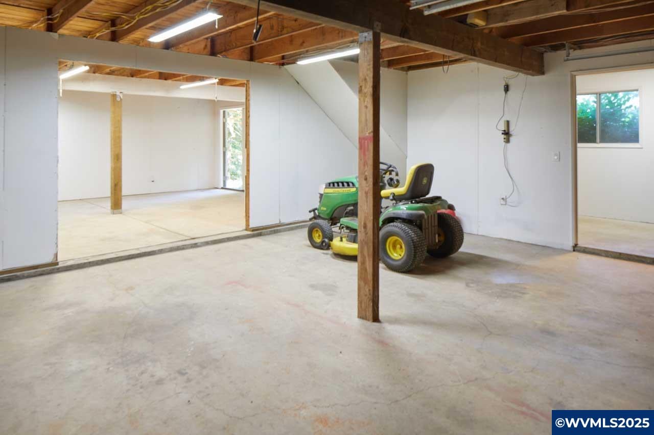 Corvallis, Oregon, 97330, United States, 4 Bedrooms Bedrooms, ,3 BathroomsBathrooms,Residential,Active,1914848