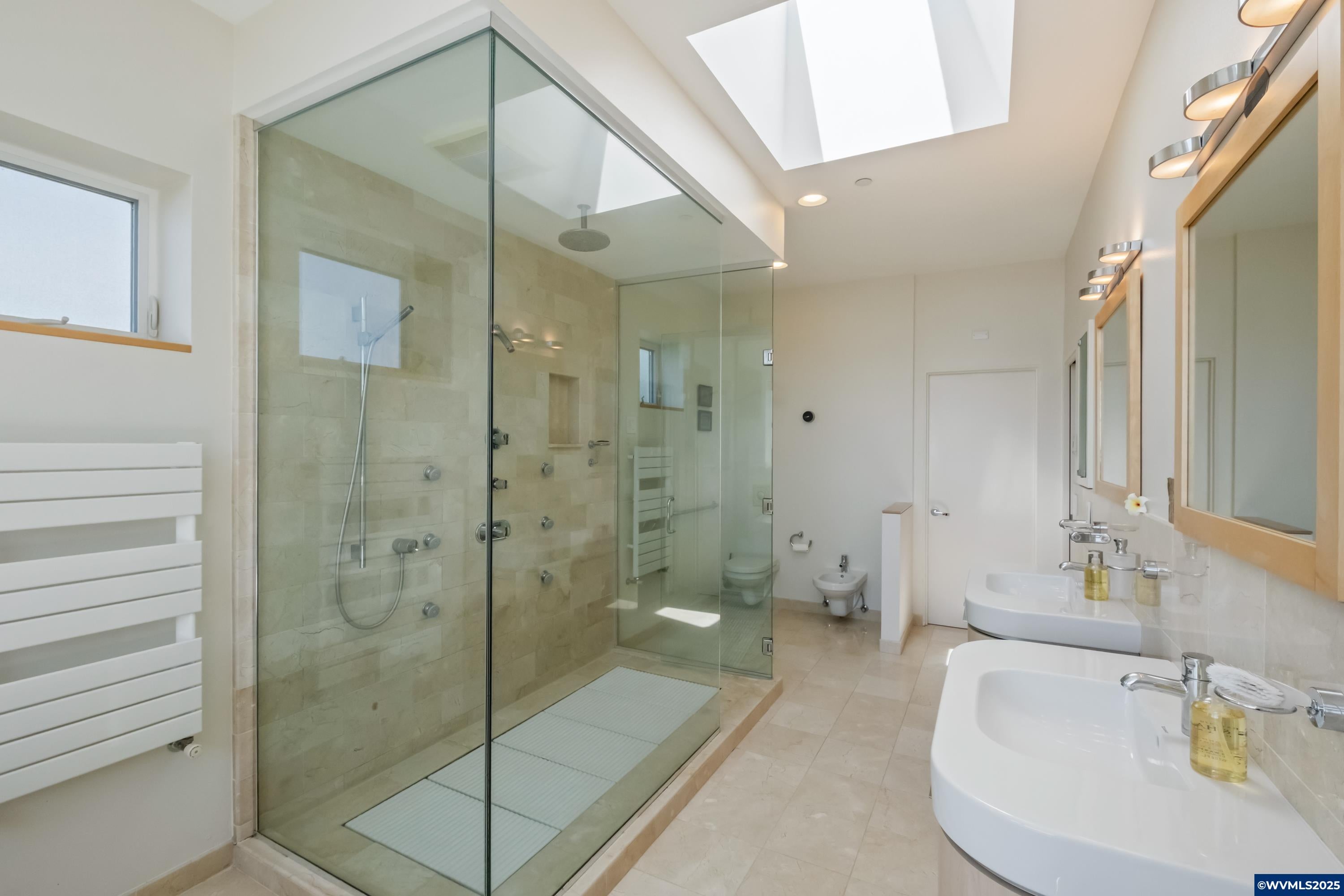 Corvallis, Oregon, 97330, United States, 4 Bedrooms Bedrooms, ,3 BathroomsBathrooms,Residential,Active,1922271