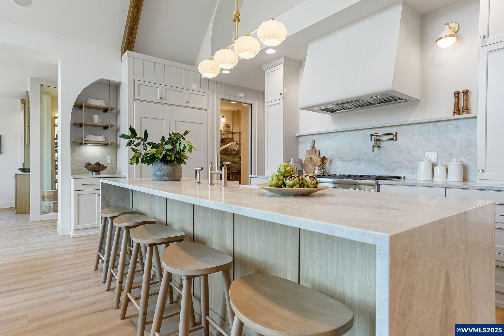 Salem, Oregon, 97302, United States, 3 Bedrooms Bedrooms, ,4 BathroomsBathrooms,Residential,Active,1889351