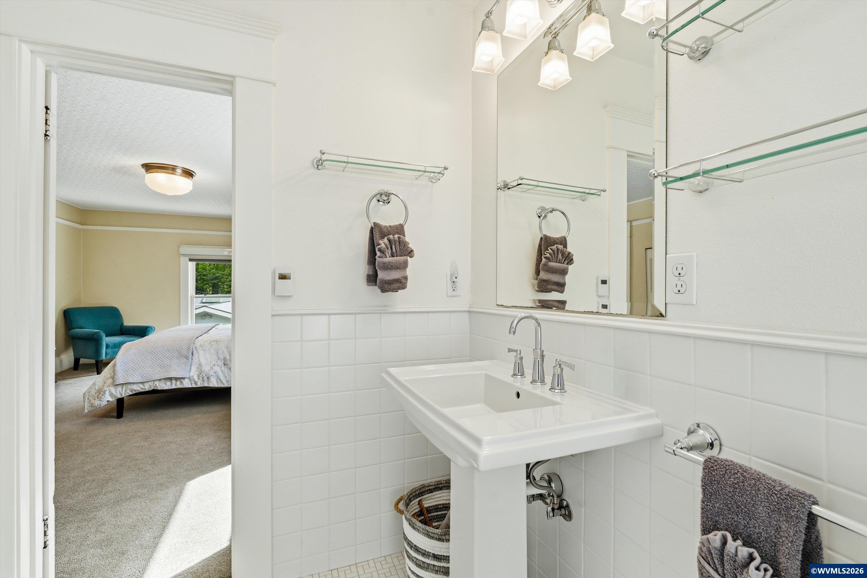Corvallis, Oregon, 97330, United States, 6 Bedrooms Bedrooms, ,5 BathroomsBathrooms,Residential,Active,2032418
