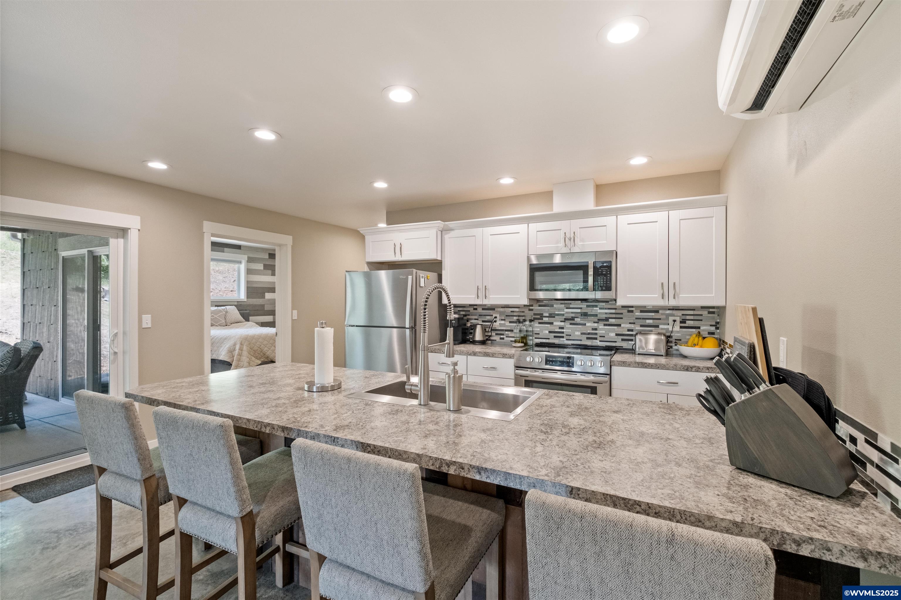 Brownsville, Oregon, 97327, United States, ,4 BathroomsBathrooms,Residential,Active,1859350