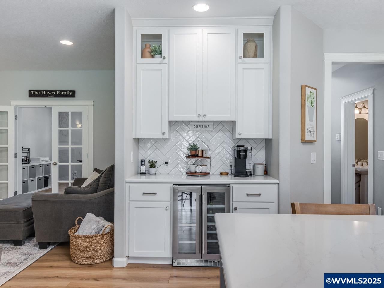 Oregon City, Oregon, 97045, United States, 4 Bedrooms Bedrooms, ,3 BathroomsBathrooms,Residential,Active,1922672