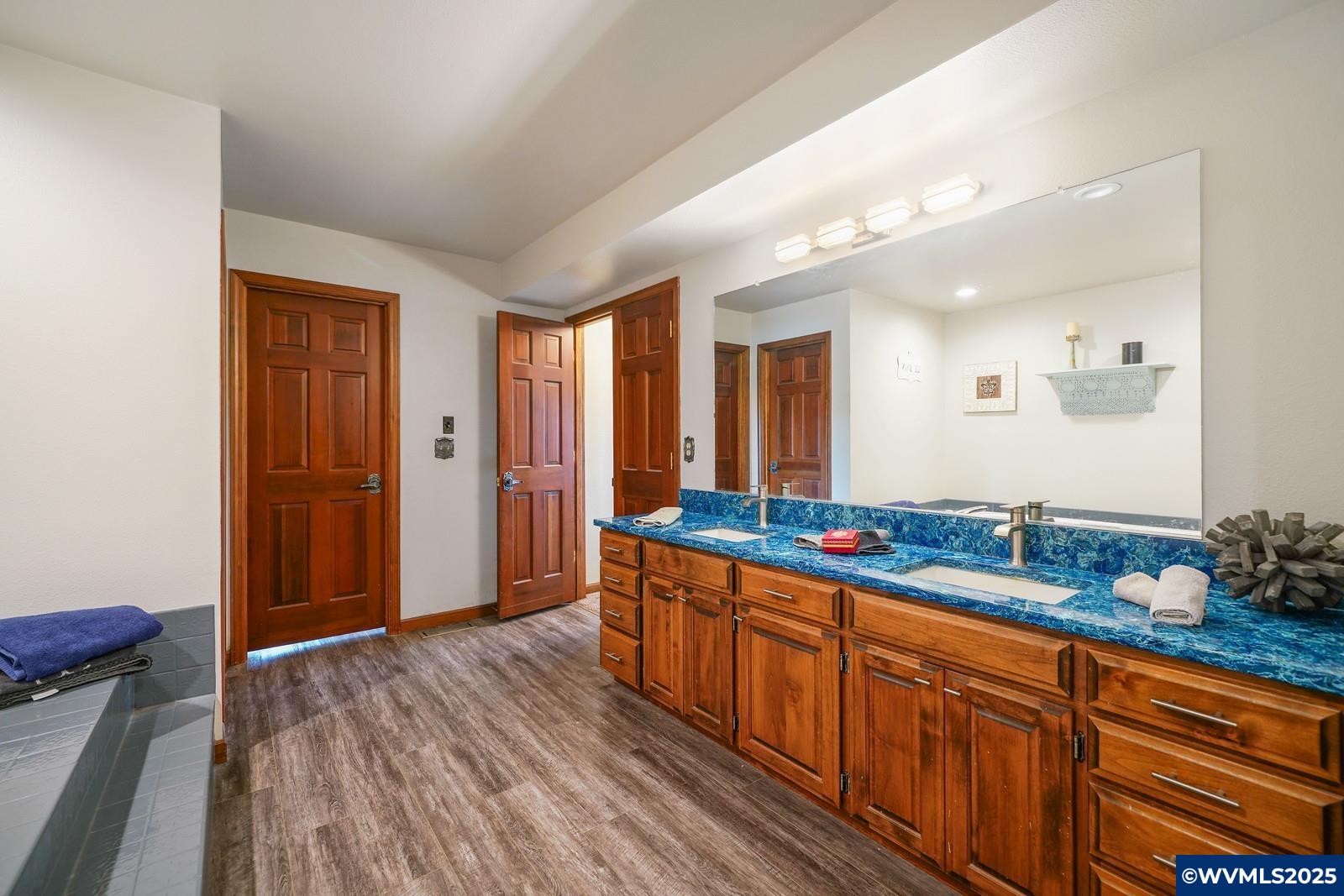 Salem, Oregon, 97302, United States, 3 Bedrooms Bedrooms, ,4 BathroomsBathrooms,Residential,Active,1989789