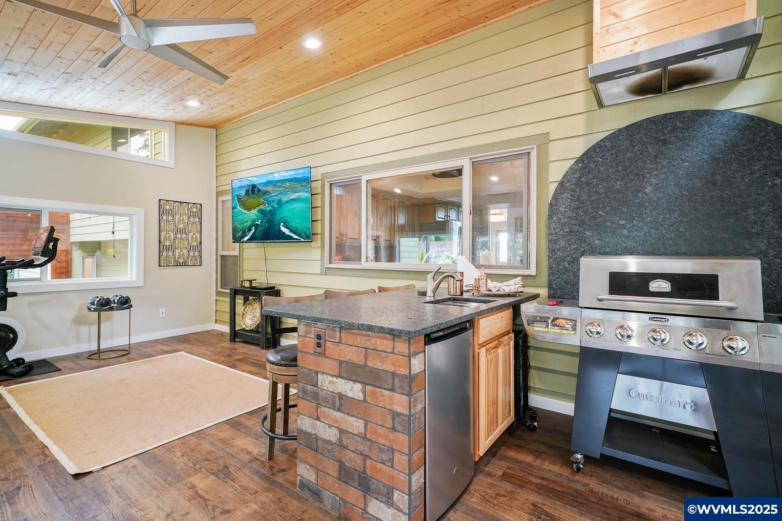 Salem, Oregon, 97302, United States, 3 Bedrooms Bedrooms, ,4 BathroomsBathrooms,Residential,Active,1989789