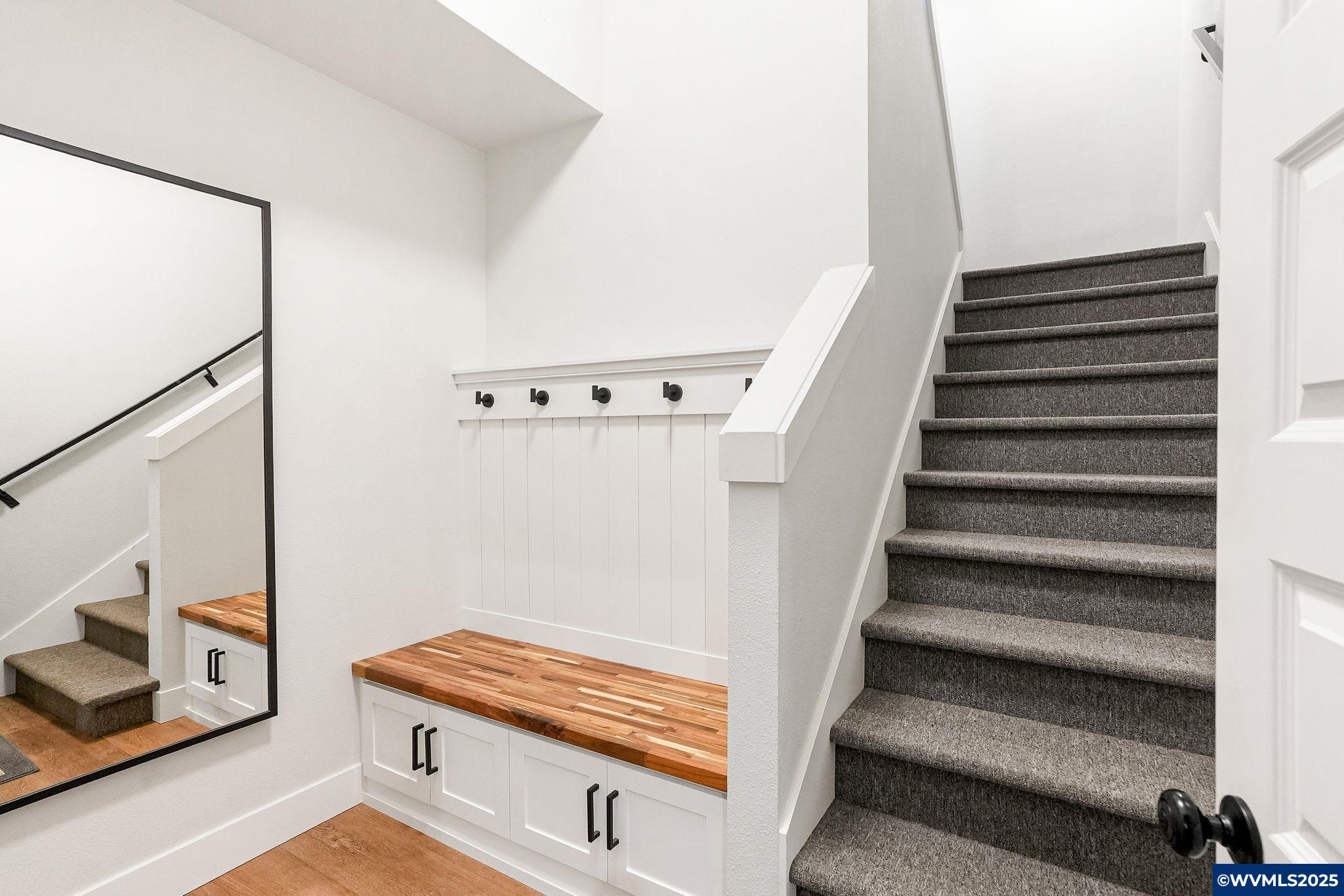 Salem, Oregon, 97302, United States, 5 Bedrooms Bedrooms, ,4 BathroomsBathrooms,Residential,Active,1888951