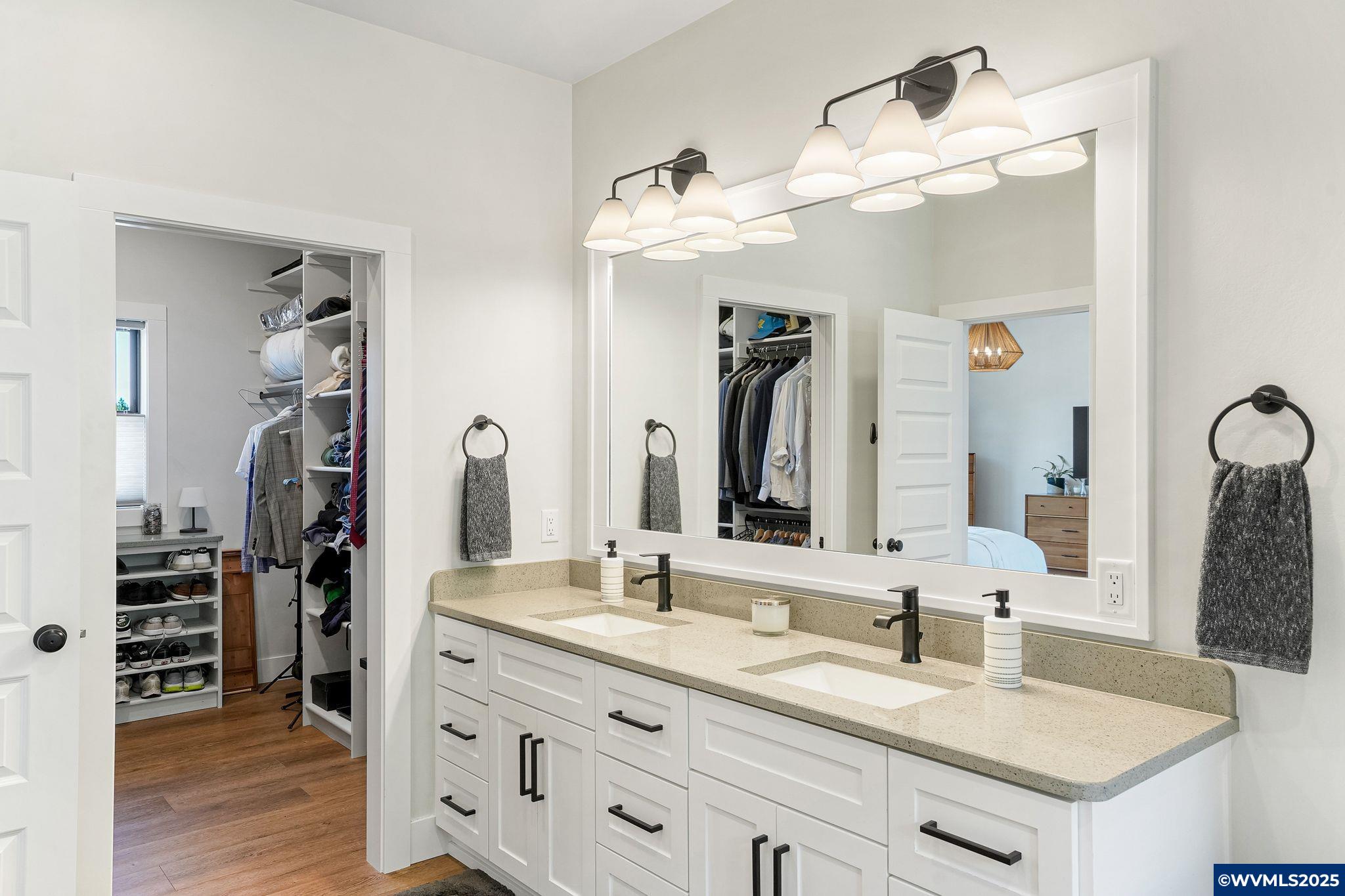 Salem, Oregon, 97302, United States, 5 Bedrooms Bedrooms, ,4 BathroomsBathrooms,Residential,Active,1888951