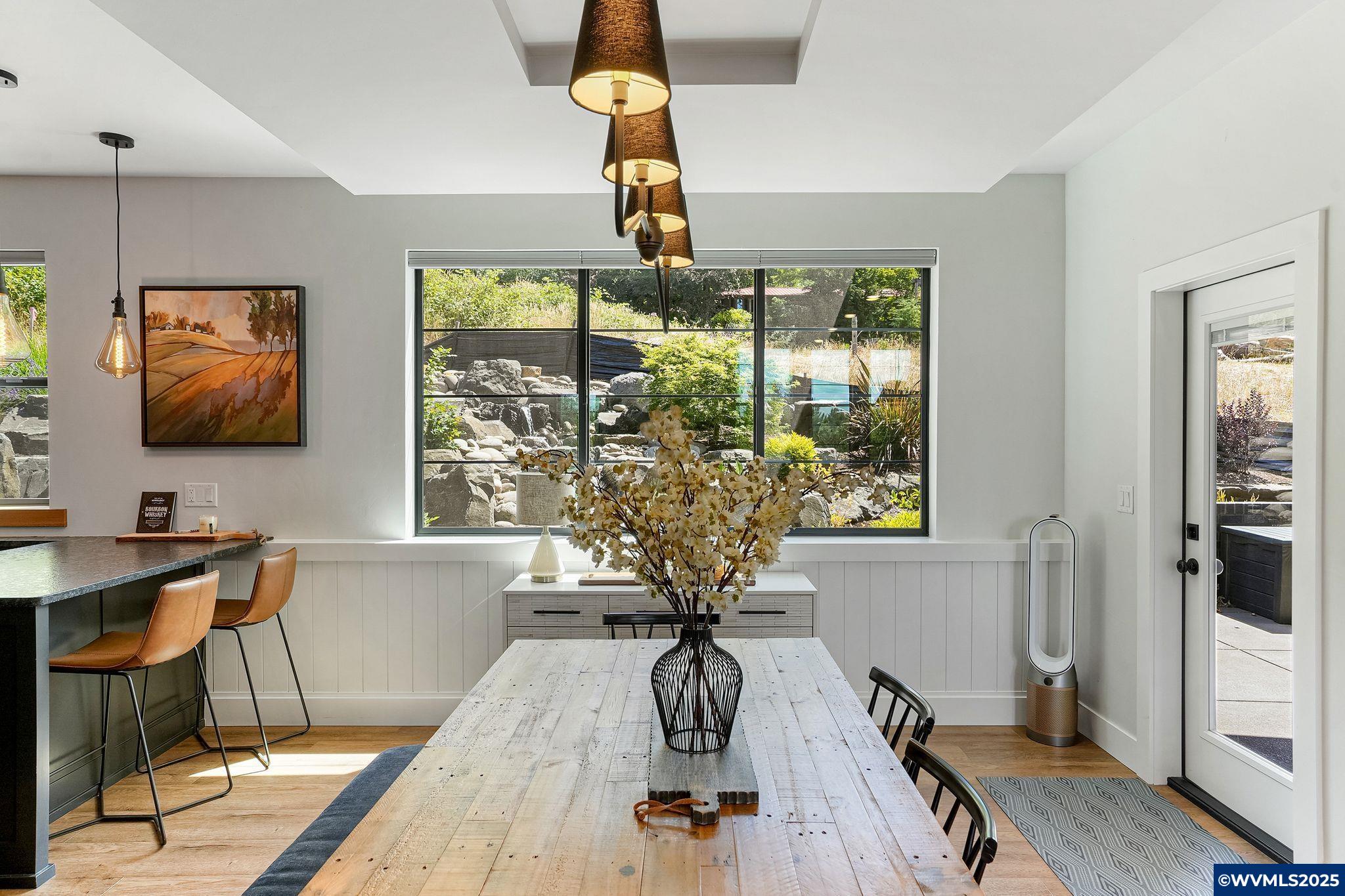 Salem, Oregon, 97302, United States, 5 Bedrooms Bedrooms, ,4 BathroomsBathrooms,Residential,Active,1888951