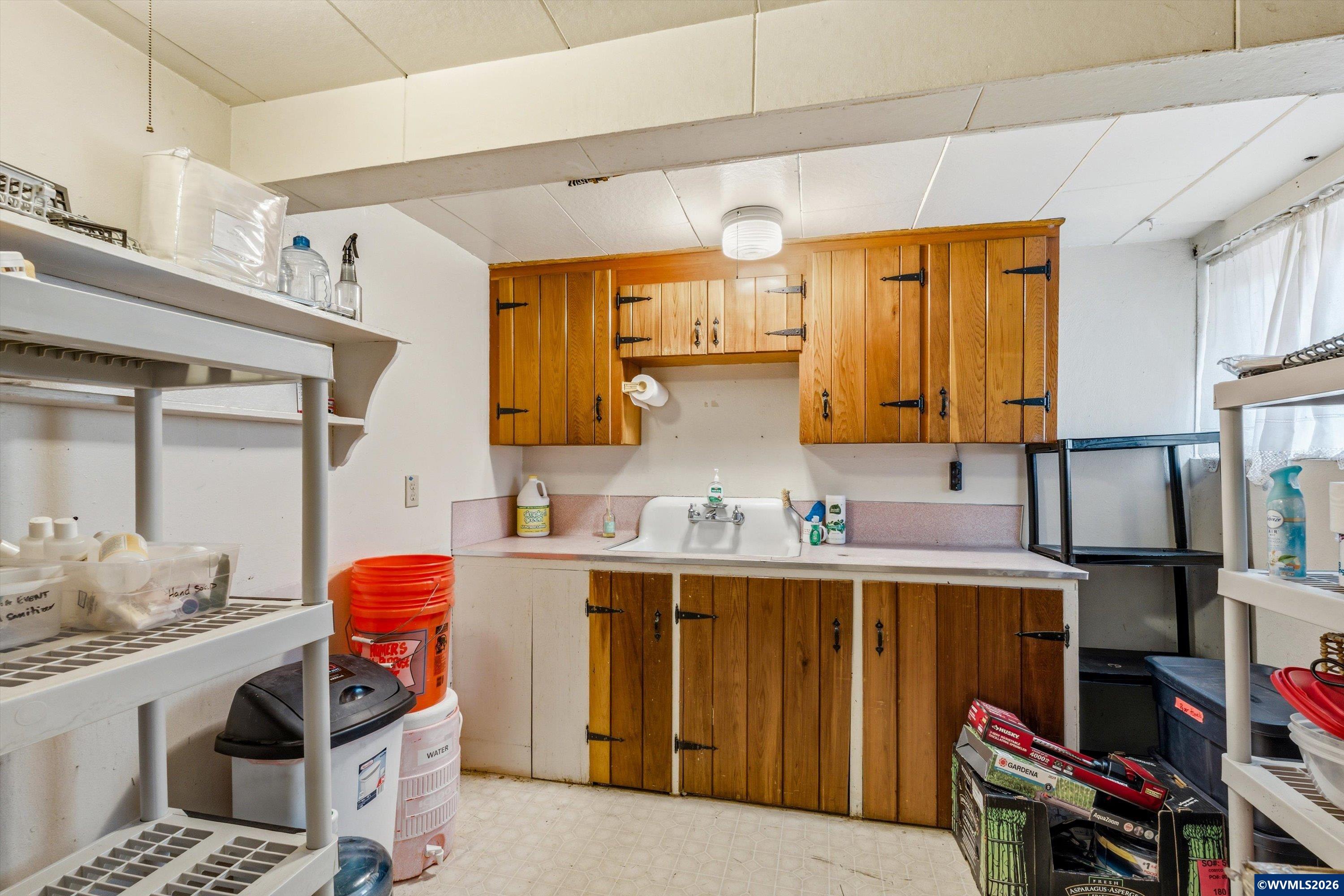 Corvallis, Oregon, 97330, United States, 6 Bedrooms Bedrooms, ,5 BathroomsBathrooms,Residential,Active,2032418