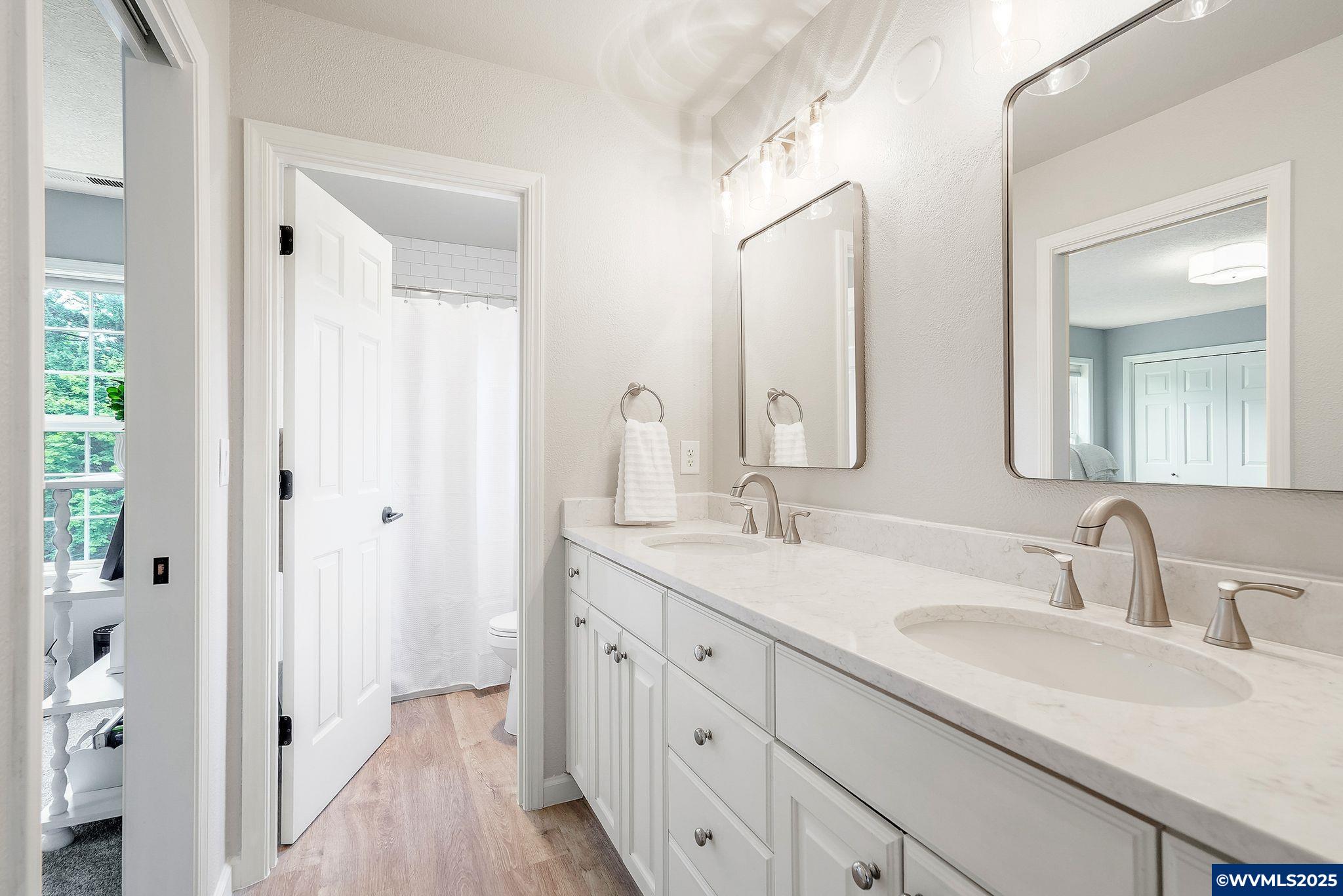 Salem, Oregon, 97302, United States, ,5 BathroomsBathrooms,Residential,Active,1849214